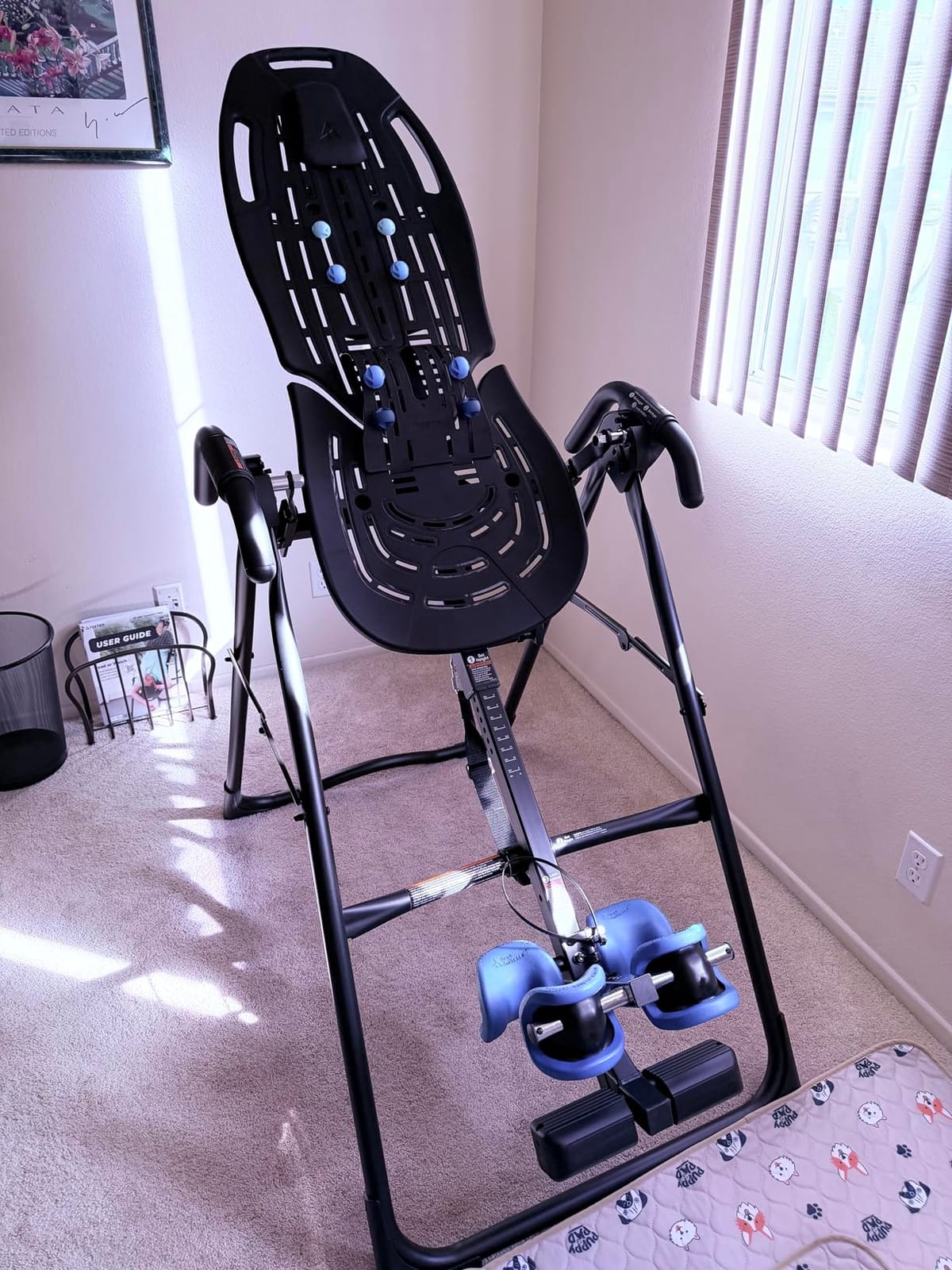 Teeter ComforTrak EP-560 Inversion Table, Decompression Surface for Full-Body Stretch, Ergo Embrace Ankle Supports, Integrated Accessories, UL Safety Certified, Heavy-Duty 300 lb Capacity customer photo 1