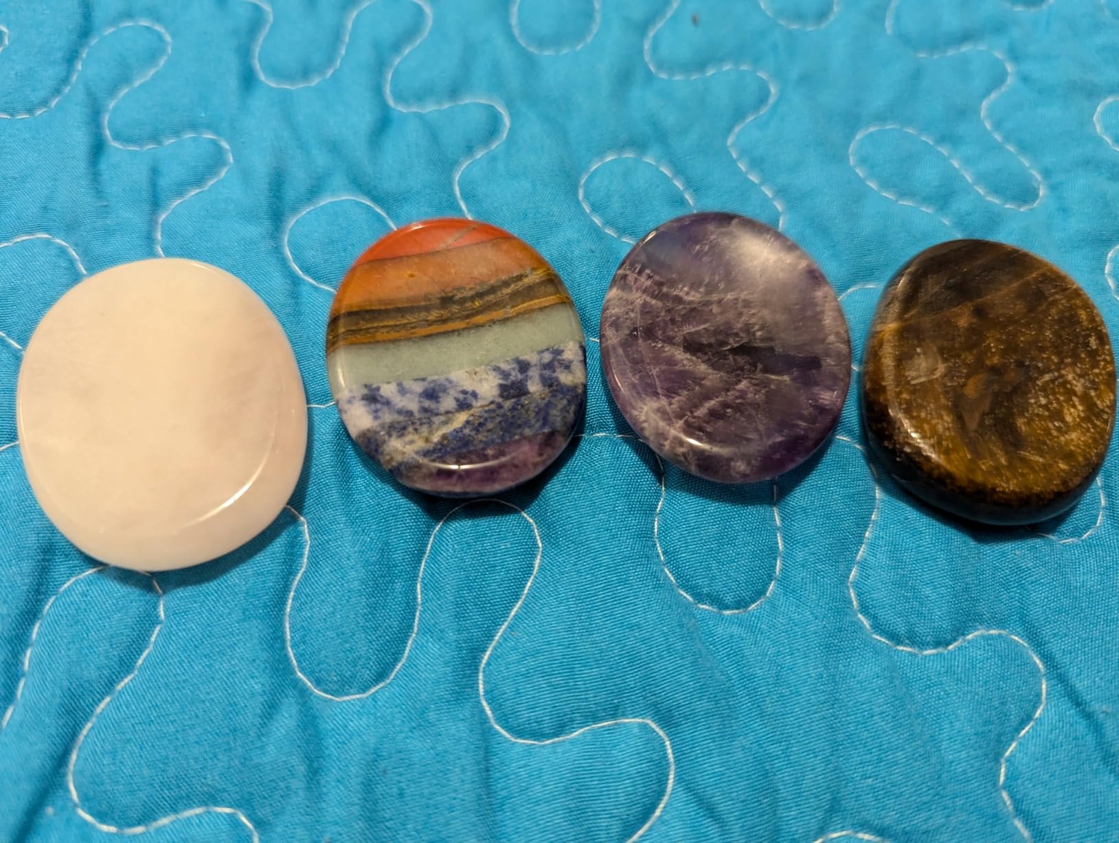 Roowest 4 Pcs Thumb Worry Stone for Anxiety Natural Crystal Healing Stone Chakras Amethyst Tiger Eye Quartz Pocket Hug Gift for Office Stress Meditation customer photo 2