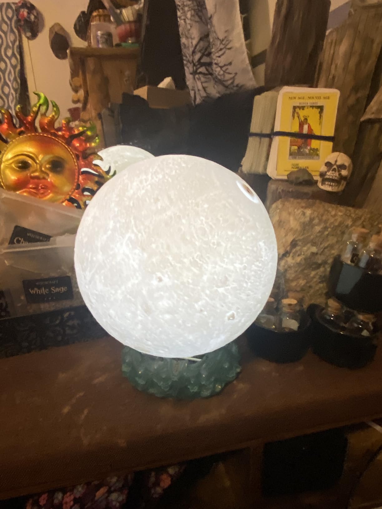 Mydethun 16-Color 3D Moon Lamp, 148 Lighting Modes, 5.9