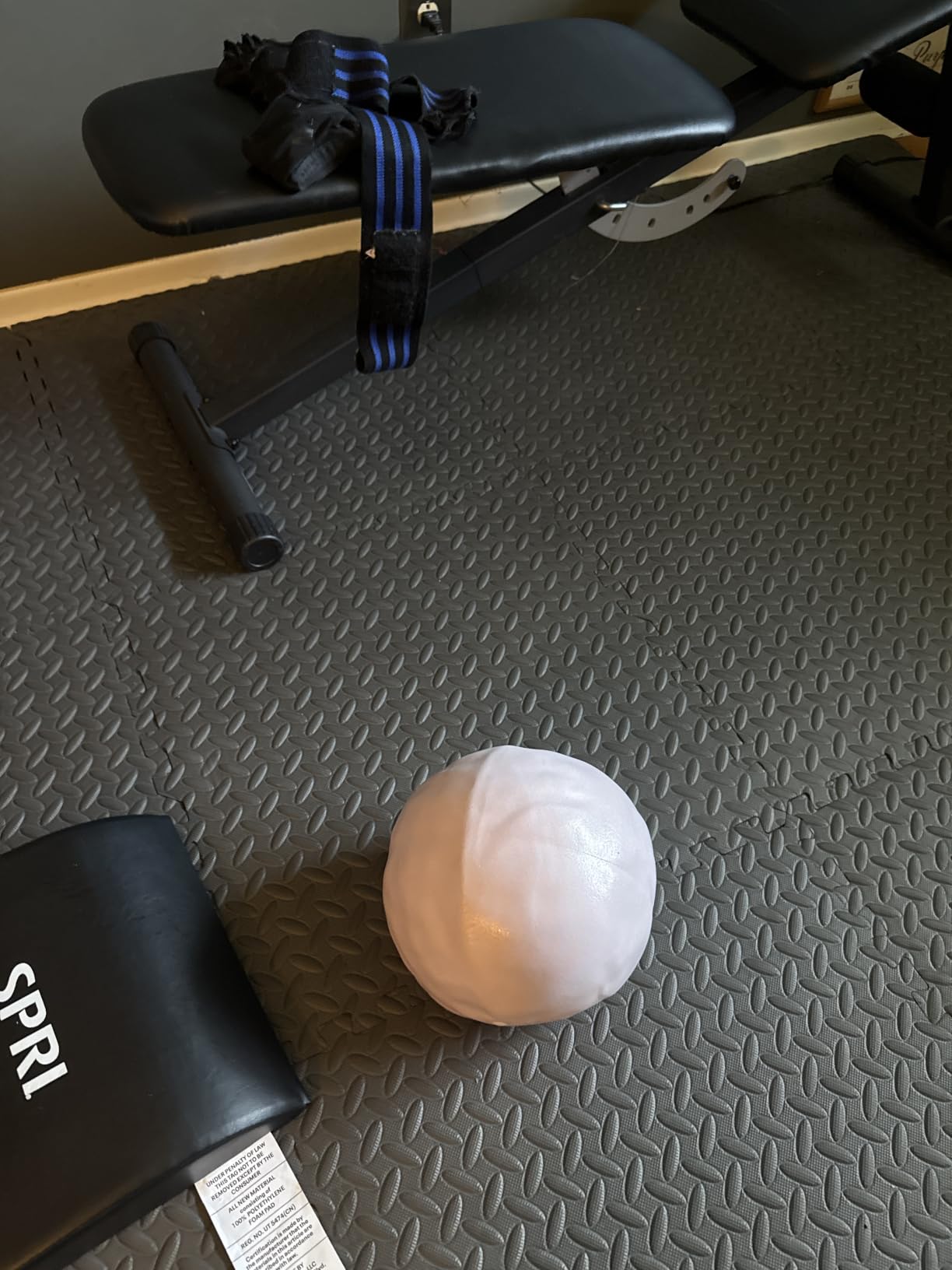 KEEP Exercise Ball Anti-Burst - Thickened Yoga Ball Pilates Ball for Physical Therapy, Fitness Ball for Workout, Core Strength and Physical Therapy customer photo 1