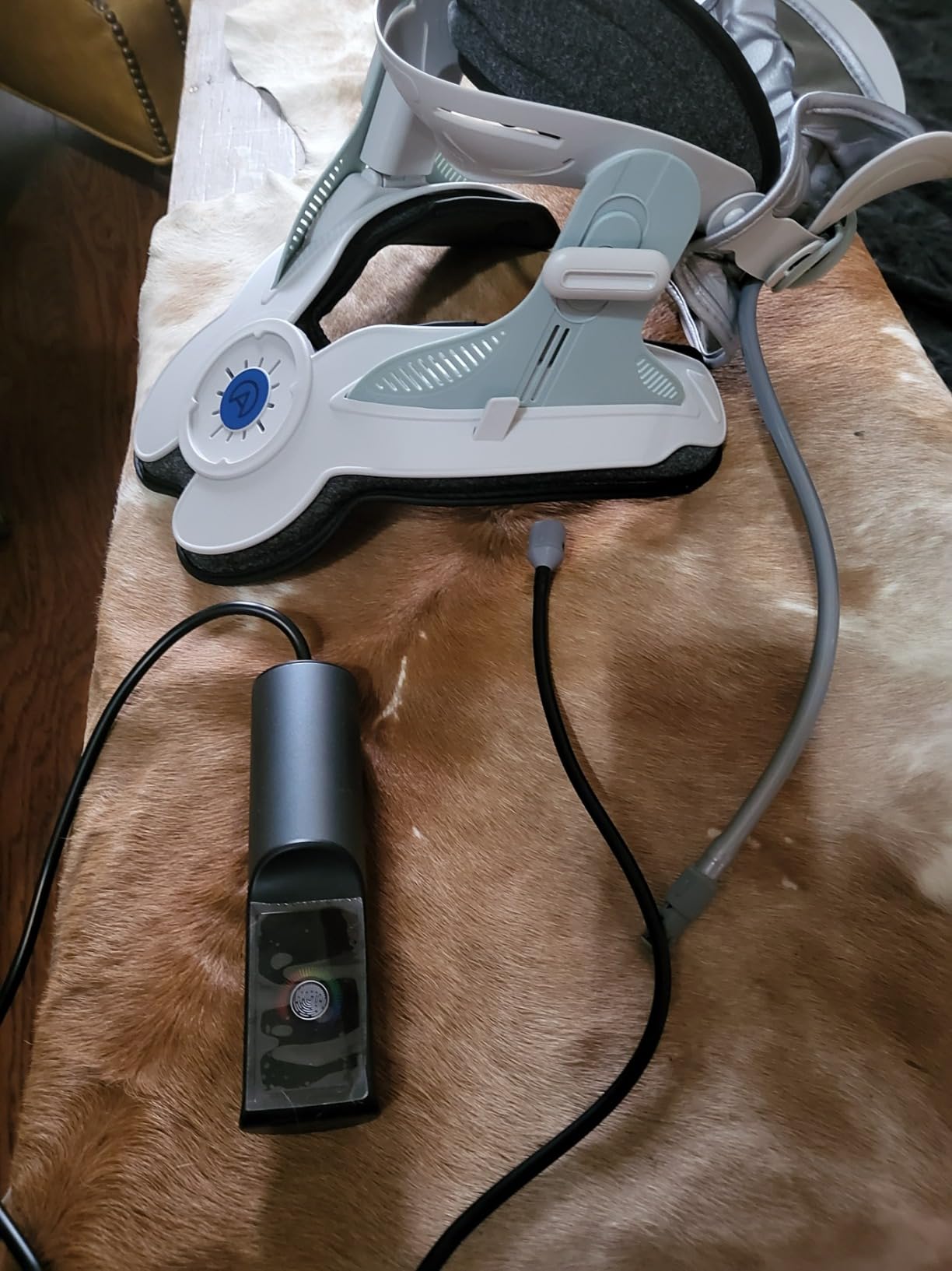 Neck Traction Device by Air Collar - Neck Stretcher - Cervical Traction Device - Neck & Shoulder Pain Relief - Stretcher Collar for Improved Spine Alignment (2nd Gen Electric Pump) customer photo 2