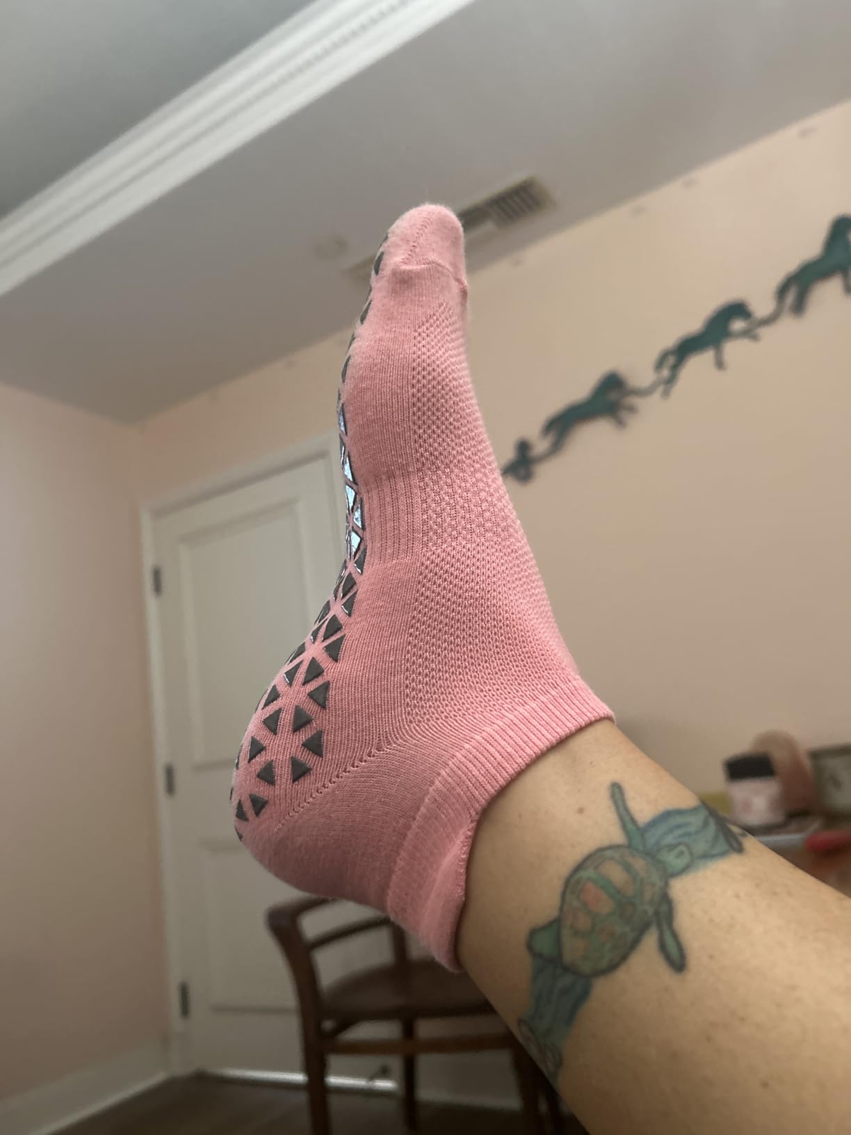 Hromec Pilates Socks Non Slip Grips for Yoga Barefoot Ballet Barre Hospital | Versatile Non-Slip Grippy Socks for Yoga, Pilates, Barre, Ballet, Gym, Hospital, Physiotherapy, Elderly, Pregnancy customer photo 2