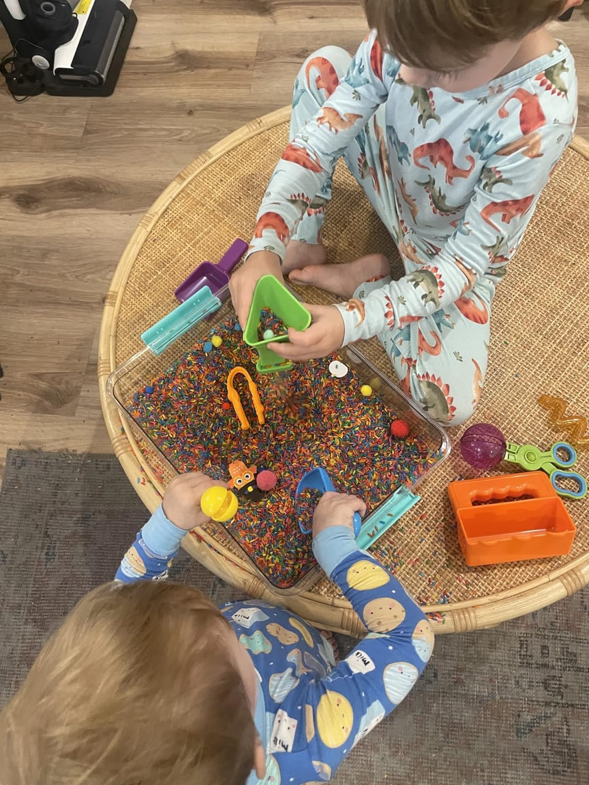 Learning Resources Helping Hands Sensory Scoops customer photo 2