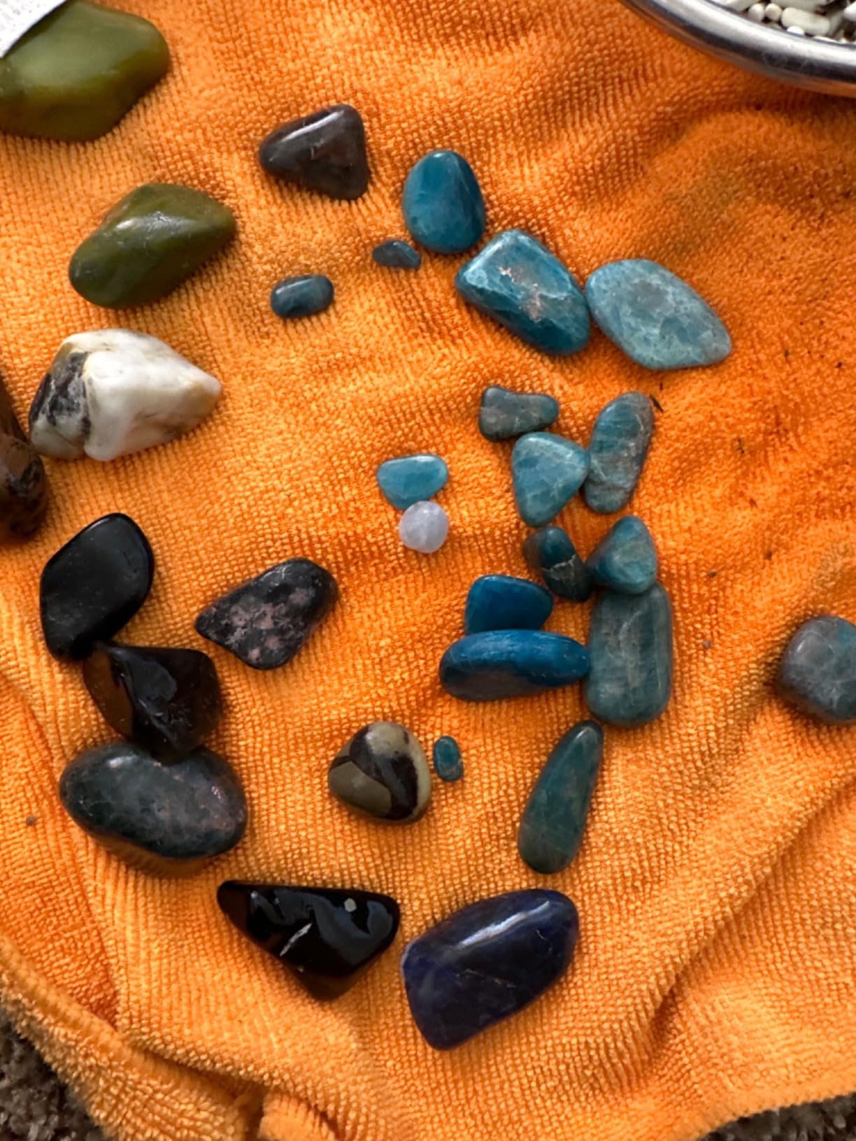 KALIFANO Rough with Healing & Calming Effects - AAA Grade High Energy Raw with Information Card - Reiki Crystal Used for Stress Relief and Tranquility (Family Owned and Operated) customer photo 1