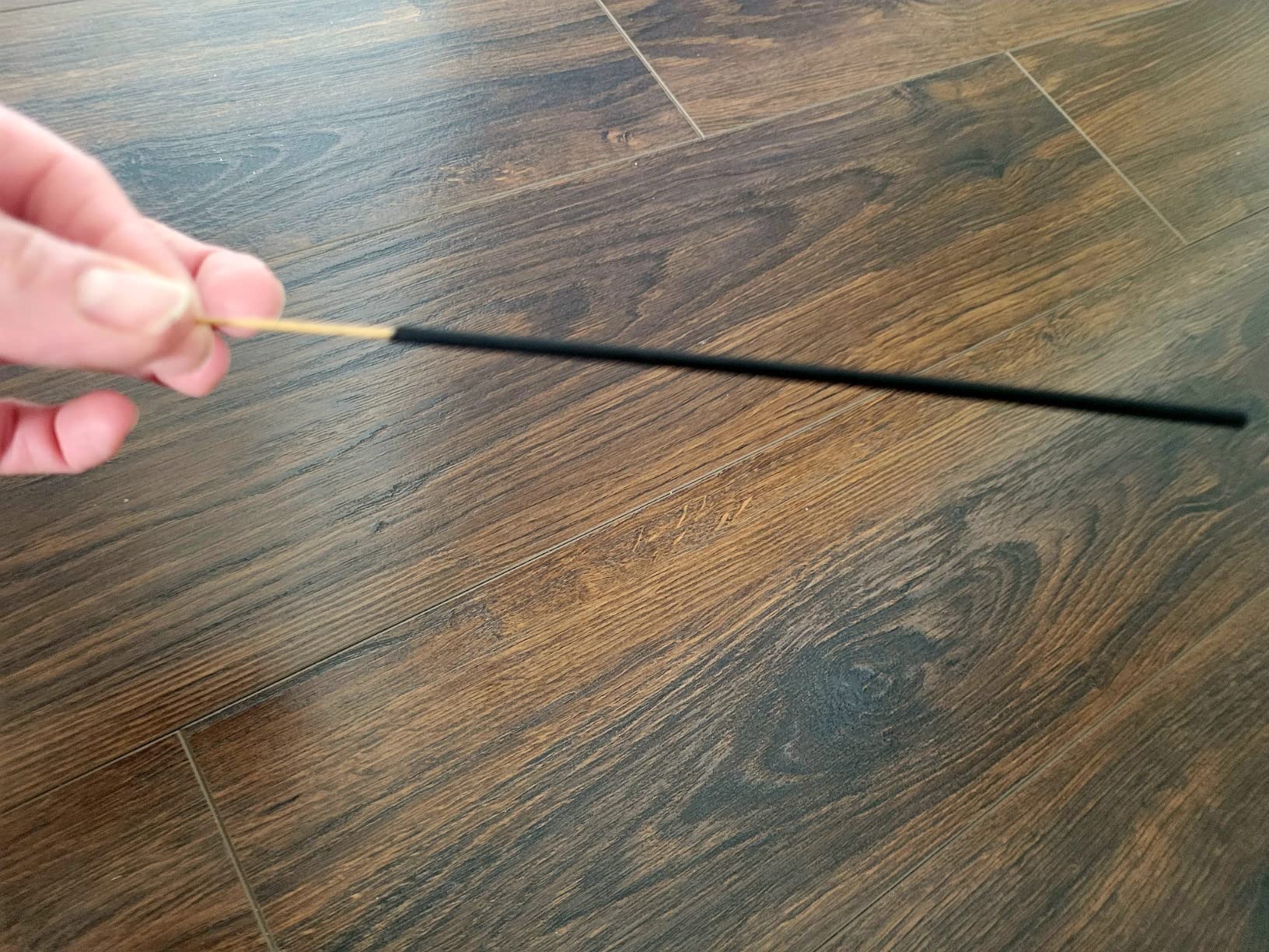 Palo Santo Exotic Incense Sticks 7 Inch - Bulk 1 Bundle 85 to 100 Sticks - Natural 7 inch Long Lasting Aroma That Burns for 30 to 45 Minutes. customer photo 2
