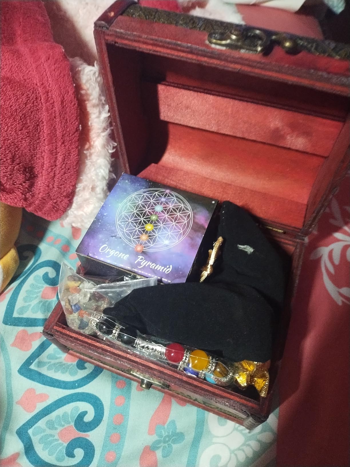 Crystals and Healing Stones Set - Chakra Crystals Gift for Women, Thumb Worry Stones, Chakra Bracelets, 7 Chakra Stones Set, Orgone Pyramid for Positive Energy Balance, Birthday Gifts for Women customer photo 1