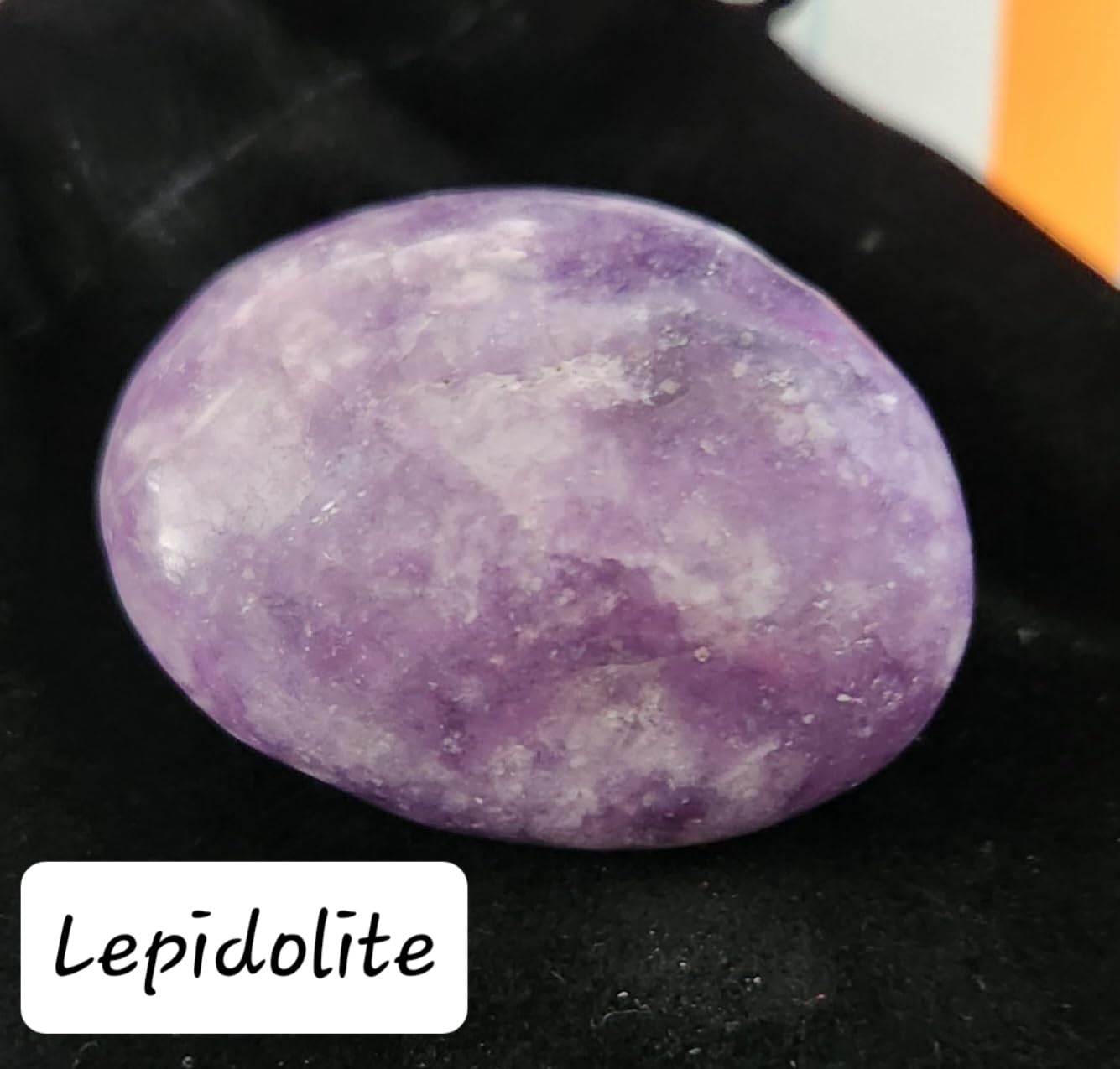 Erliway White Howlite Crystal Tumbled Healing Stones, 1.25-2.0