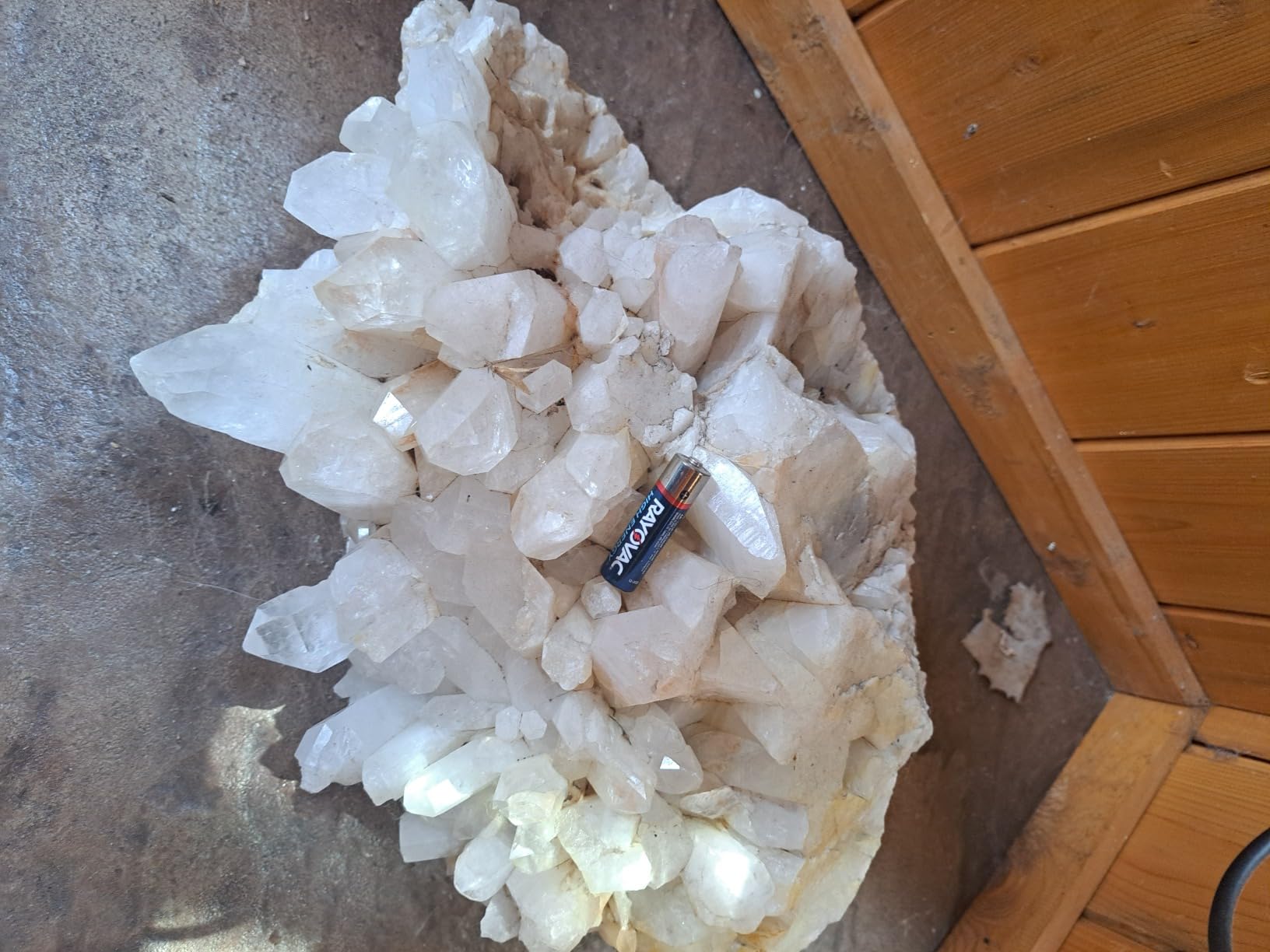 XIANNVXI 4inch Selenite Crystal 6PCS Selenite Sticks Wand Crystals Bulk for Healing Reiki Metaphysical Energy Drawing Protection Wiccan Altar Supplies Crystal for Witchcraft customer photo 2