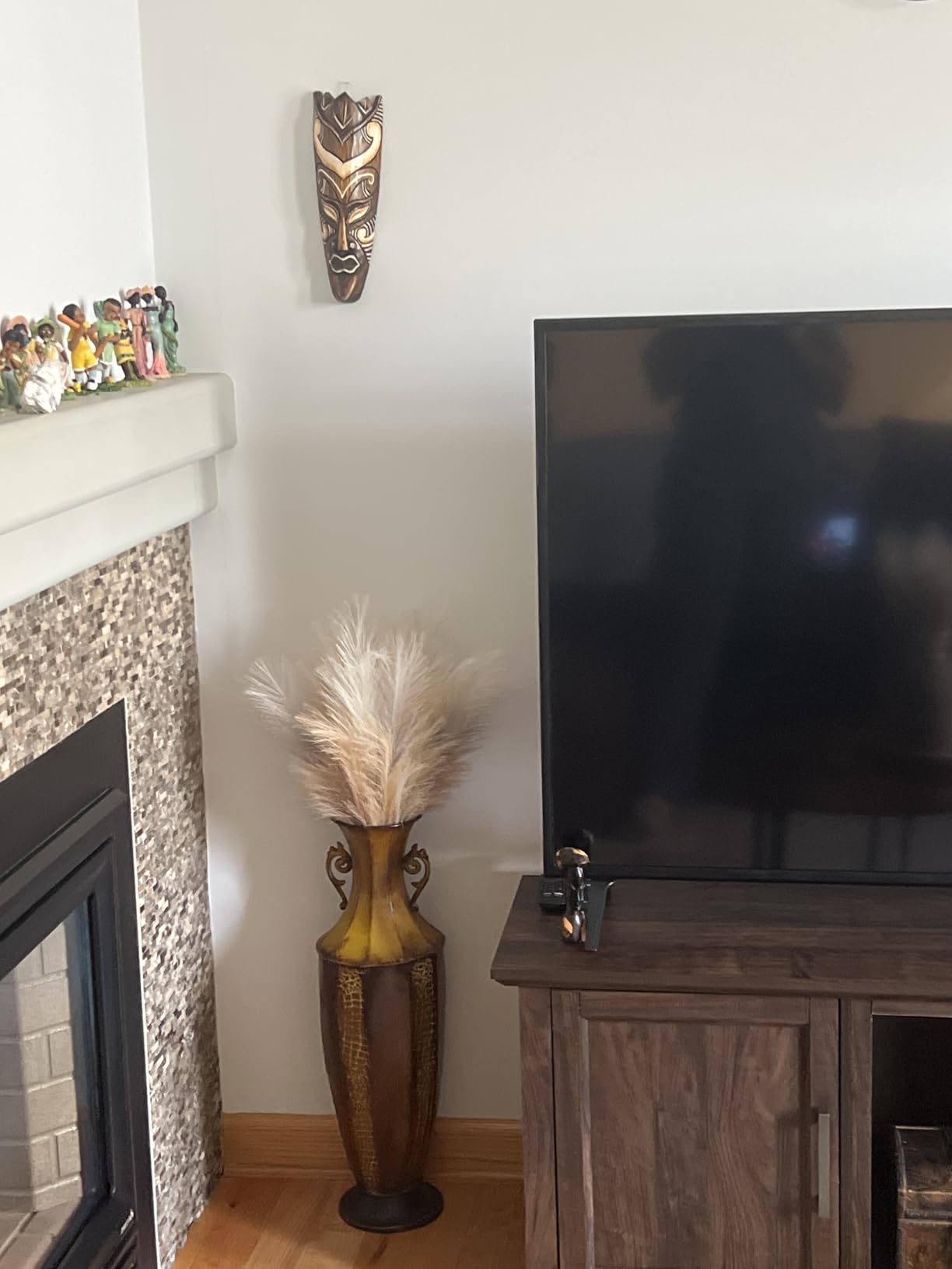 5ft Artificial Pampas Grass Tall Fake Pampas Grass 5 PCS 60inches Pompous Grass Large Faux Pampas Plant for Floor Vase Boho Wedding Decor (Beige) customer photo 1