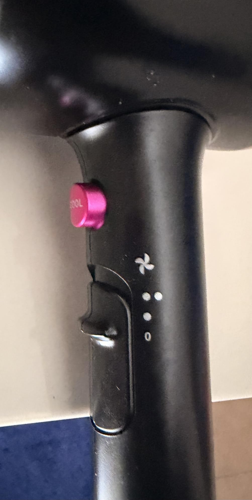 Wavytalk Blown Away Ionic Hair Dryer with Diffuser for Curly Hair customer photo 2