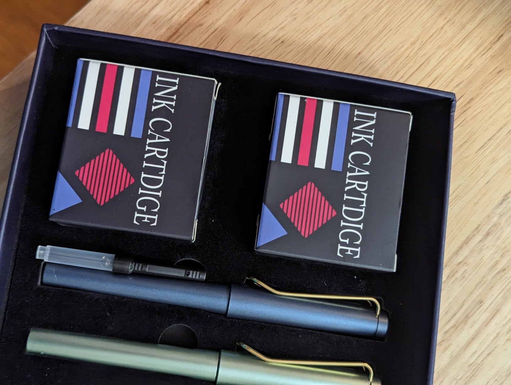 TIANREN Calligraphy Pen set,Fountain Pens with 8 Different Replaceable Nibs with 60 Ink Cartridges(12 Colors),Calligraphy set for Beginner Writing Drawing. customer photo 2