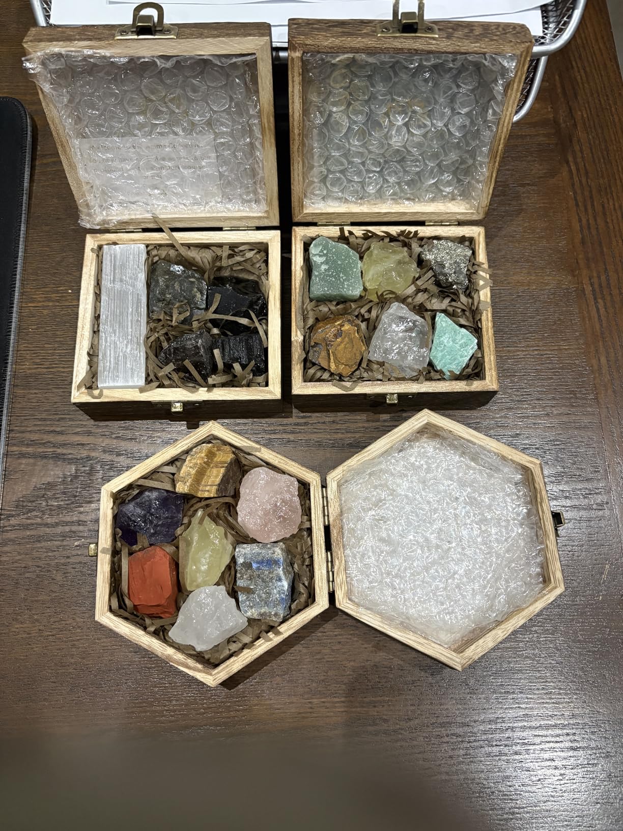 Anima Premium 7 Chakra Healing Crystals Set for Energy Alignment - Large Raw Amethyst, Rose Quartz, Citrine, Lapis Lazuli, Clear Quartz, Tigers Eye & Red Jasper - Wooden Gift Box & Guidebook Included customer photo 1