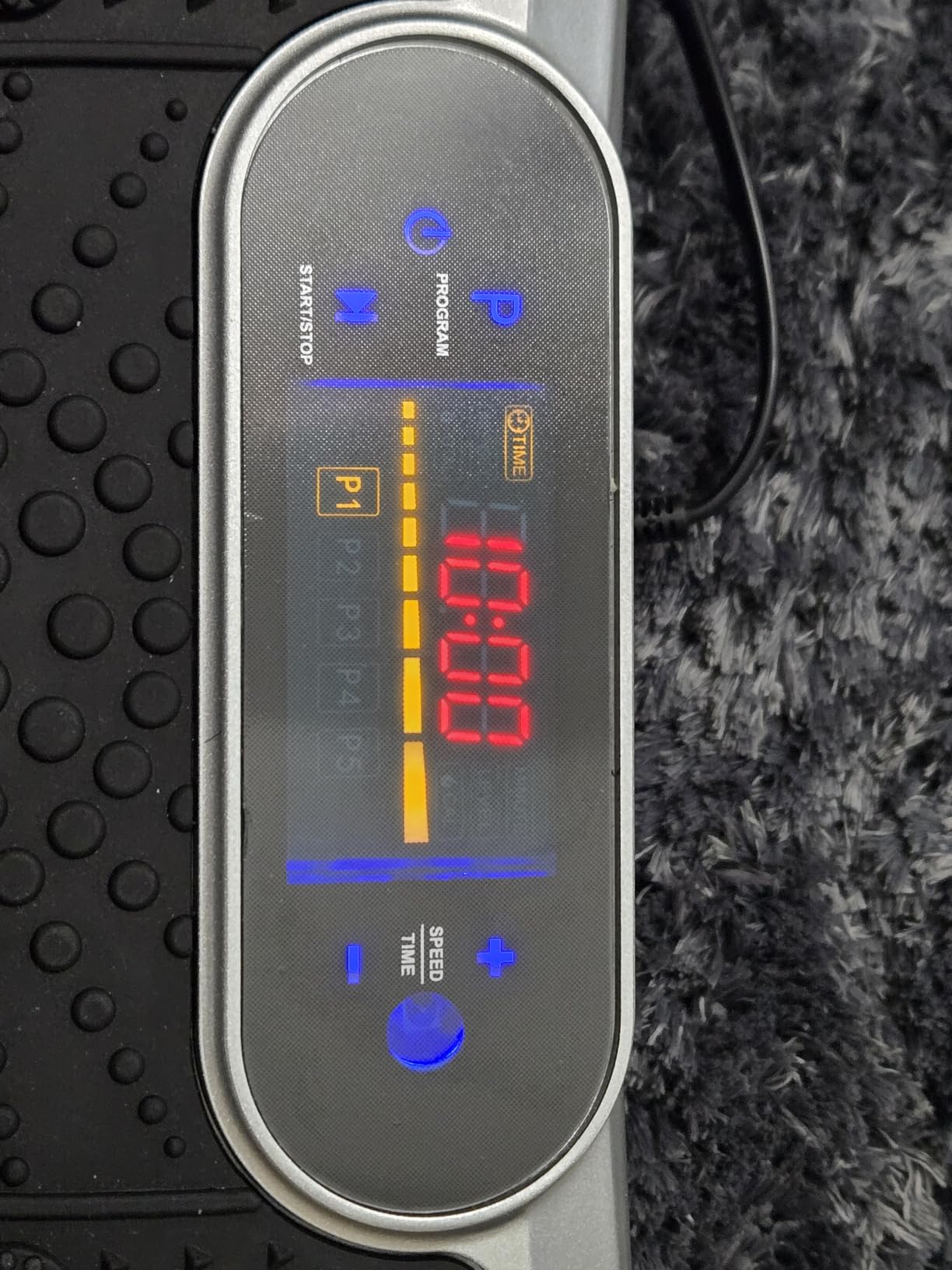 AXV Vibration Plate Fitness Platform - Curved Design 200W Bluetooth customer photo 1