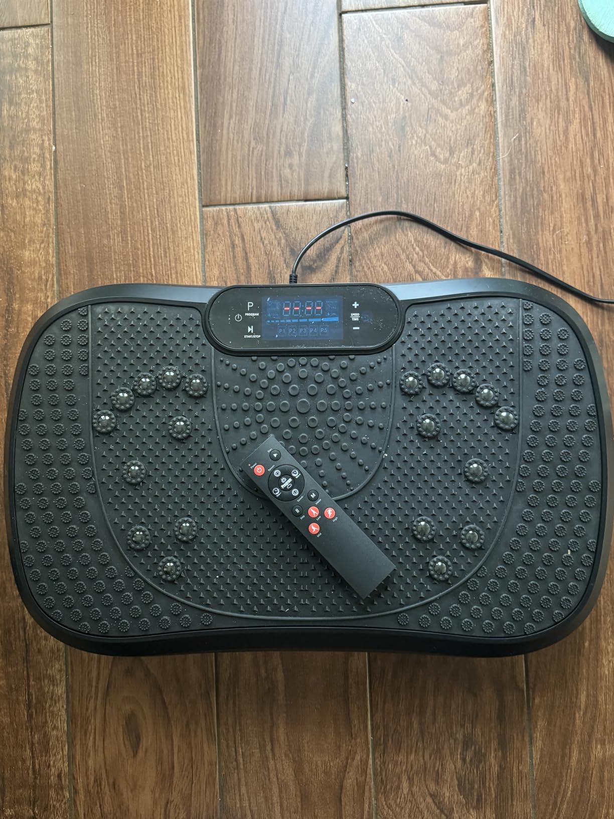 AXV Vibration Plate Fitness Platform - Curved Design 200W Bluetooth customer photo 2
