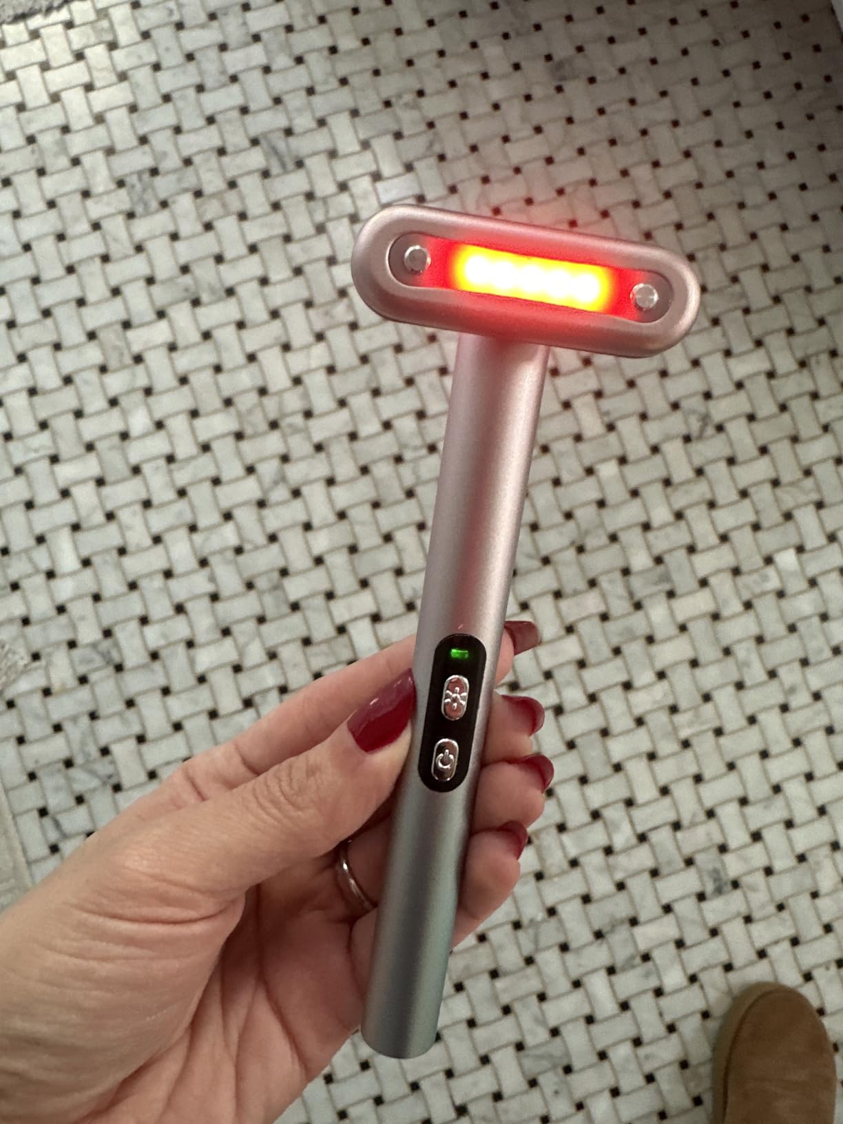 Light-Therapy-Wand, Red Light Therapy for Face and Neck Facial Wand 7 in 1 LED Beauty Wand Red & Blue Rejuvenation Face & Eye Massager Skincare Tool customer photo 2
