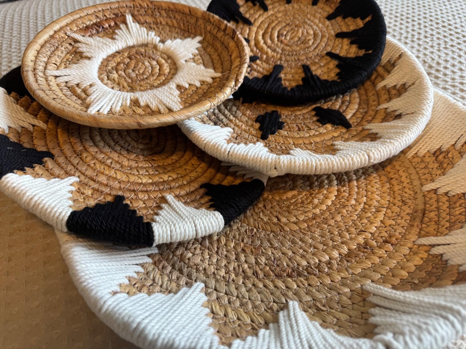 Tebie At Home Boho Wall Art - Boho Wall Baskets Decor - Handmade Set of 5 Woven Baskets With Seagrass - Flat Elegant Art for Farmhouse and Rattan Decor for Living Room, Bedroom and Office customer photo 2