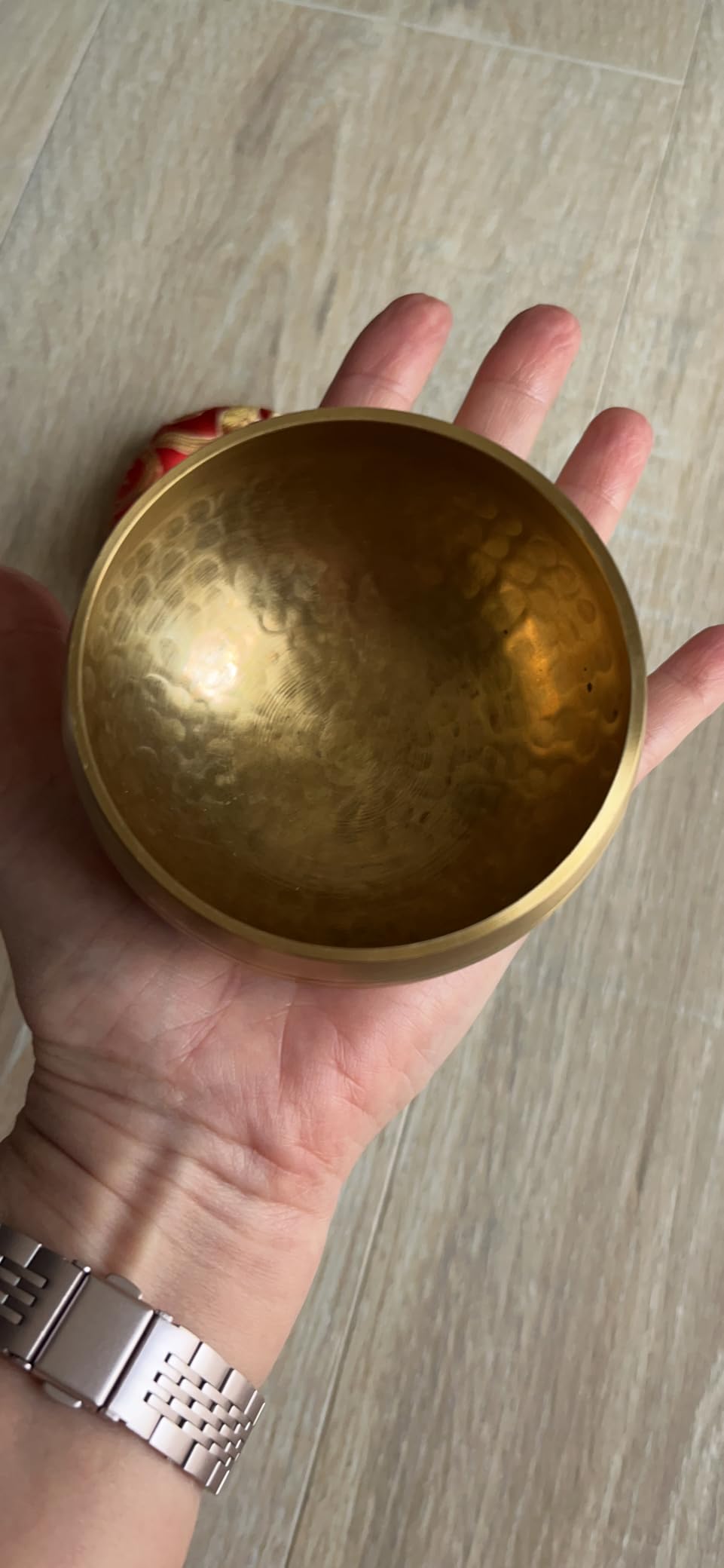 Tibetan Singing Bowl Set - Meditation Sound Bowl Cushion with Wooden Striker for Yoga, Meditation & Relaxation, Mindfulness, Chakra Healing, Stress Relief, Self-Regulation customer photo 2