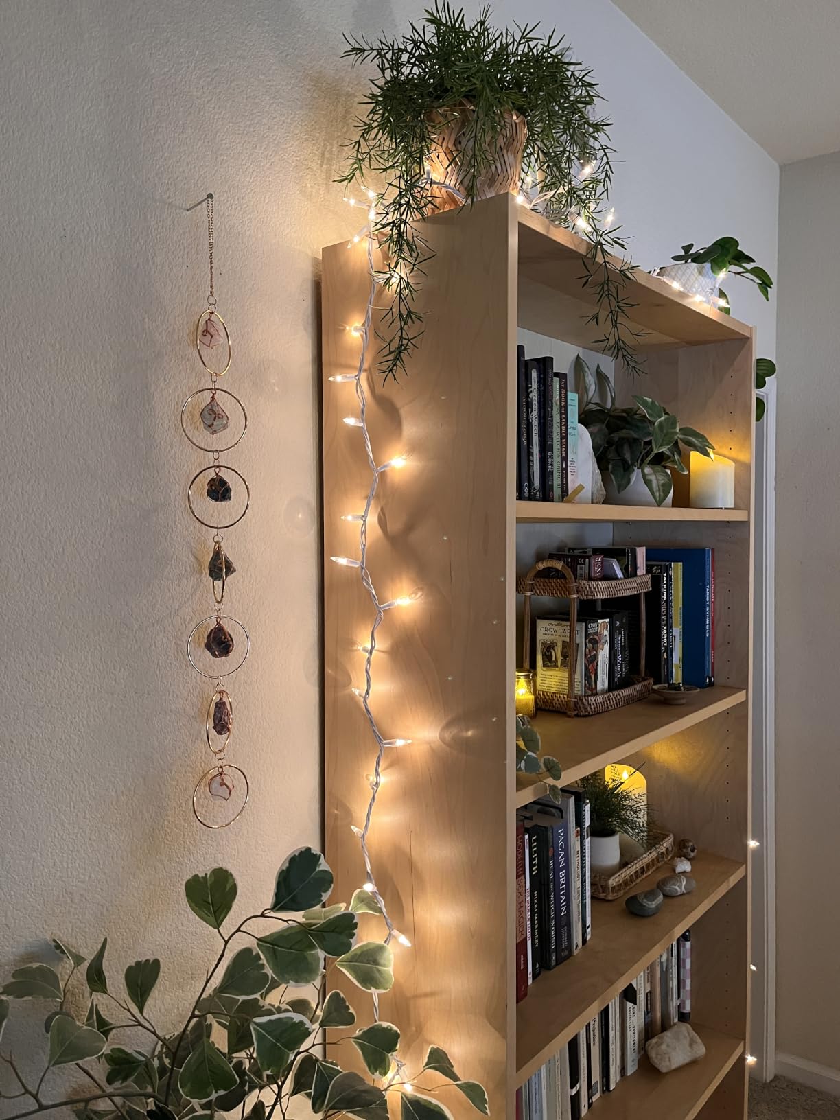 Chakra Hanging Crystals Suncatcher Healing Crystal Decor Chakra Wall Decor | Natural Raw Stones Hanging Ornament, Crystal Wall Hanging for Home Window Entryway Hallway Feng Shui Yoga Meditation Gift customer photo 1