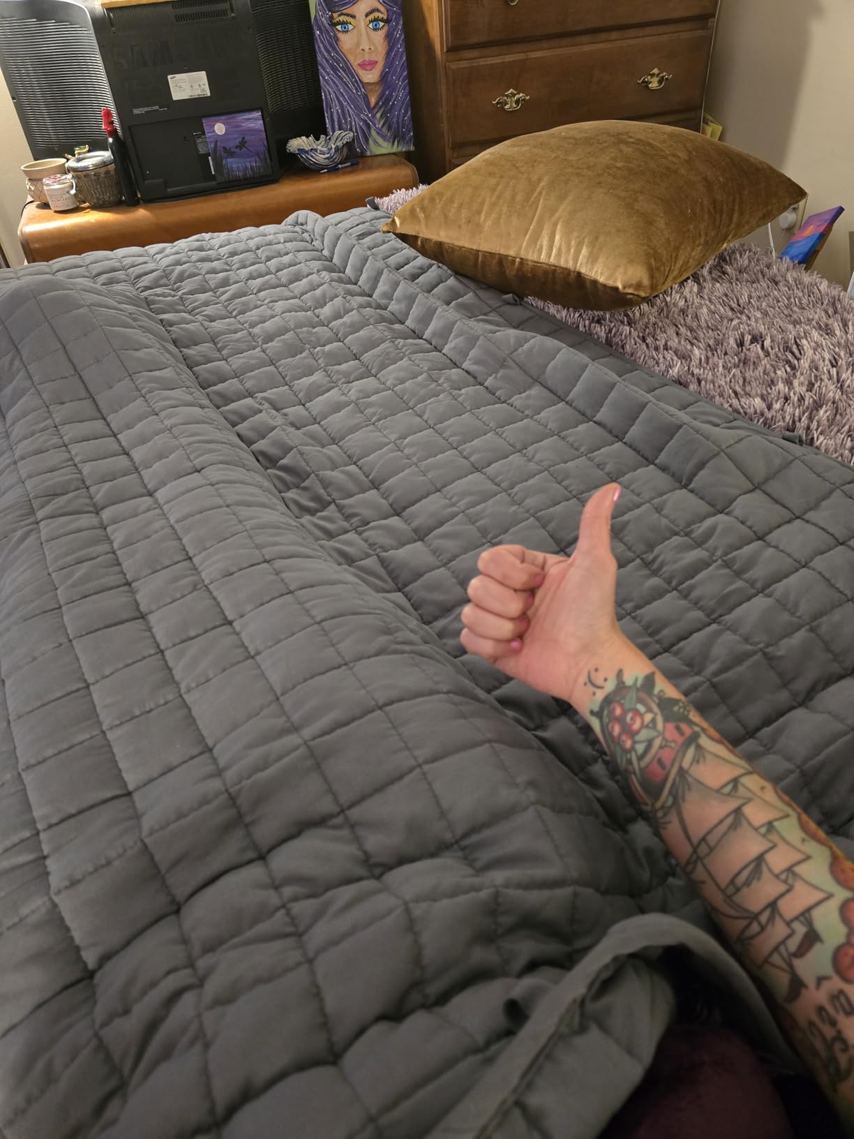 YnM Portable Weighted Lap Blanket for Adults, Perfect for Relaxation, Lounging, Napping, Sleeping & Travel (29x24 Inches, 7 Pounds, Dark Grey) customer photo 1