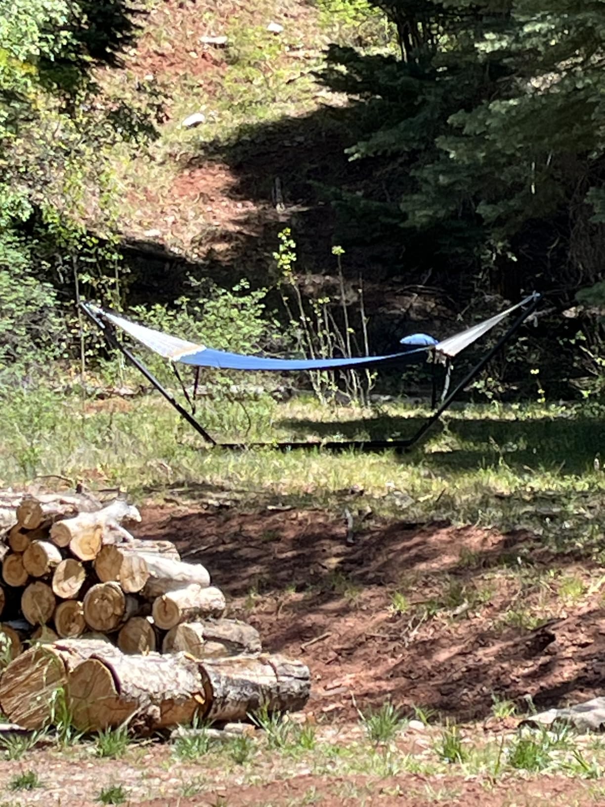 SUPERJARE Hammock with Stand, 2 Person Quilted Outdoor Hammock, Detachable Pillow & Bamboo Spreaders, Portable Hammock with Carrying Bag, Heavy Duty Stand, Perfect for Outside, Patio, Dark Cyan customer photo 1