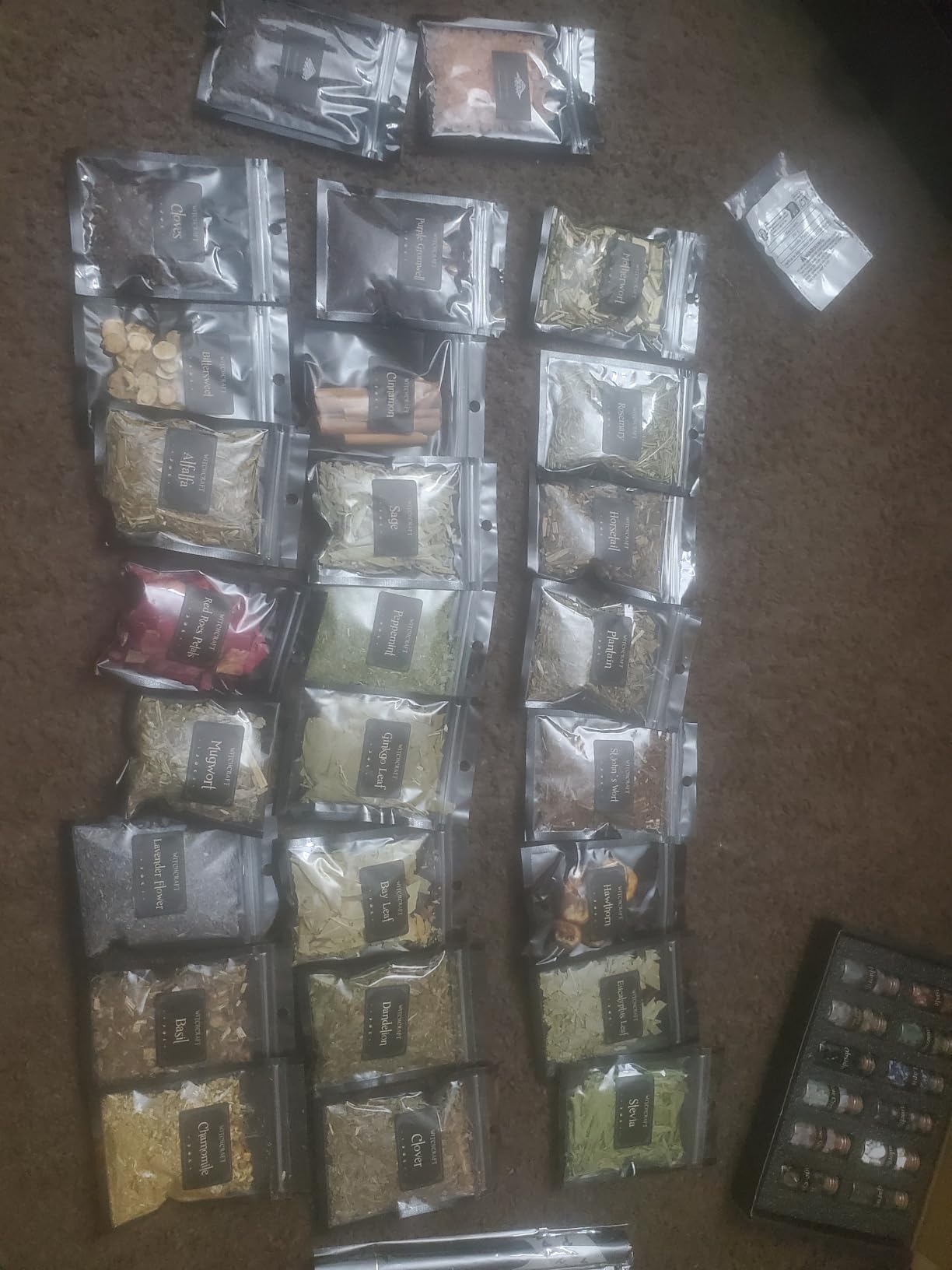Witchcraft Supplies Kit 132 PCS, Wiccan Supplies and Tools, Including Witchcraft Herbs, Spell Candles, Crystals for Witchcraft, Witch Starter Kit for Spiritual Healing Altar Decor, Christmas Gift customer photo 1