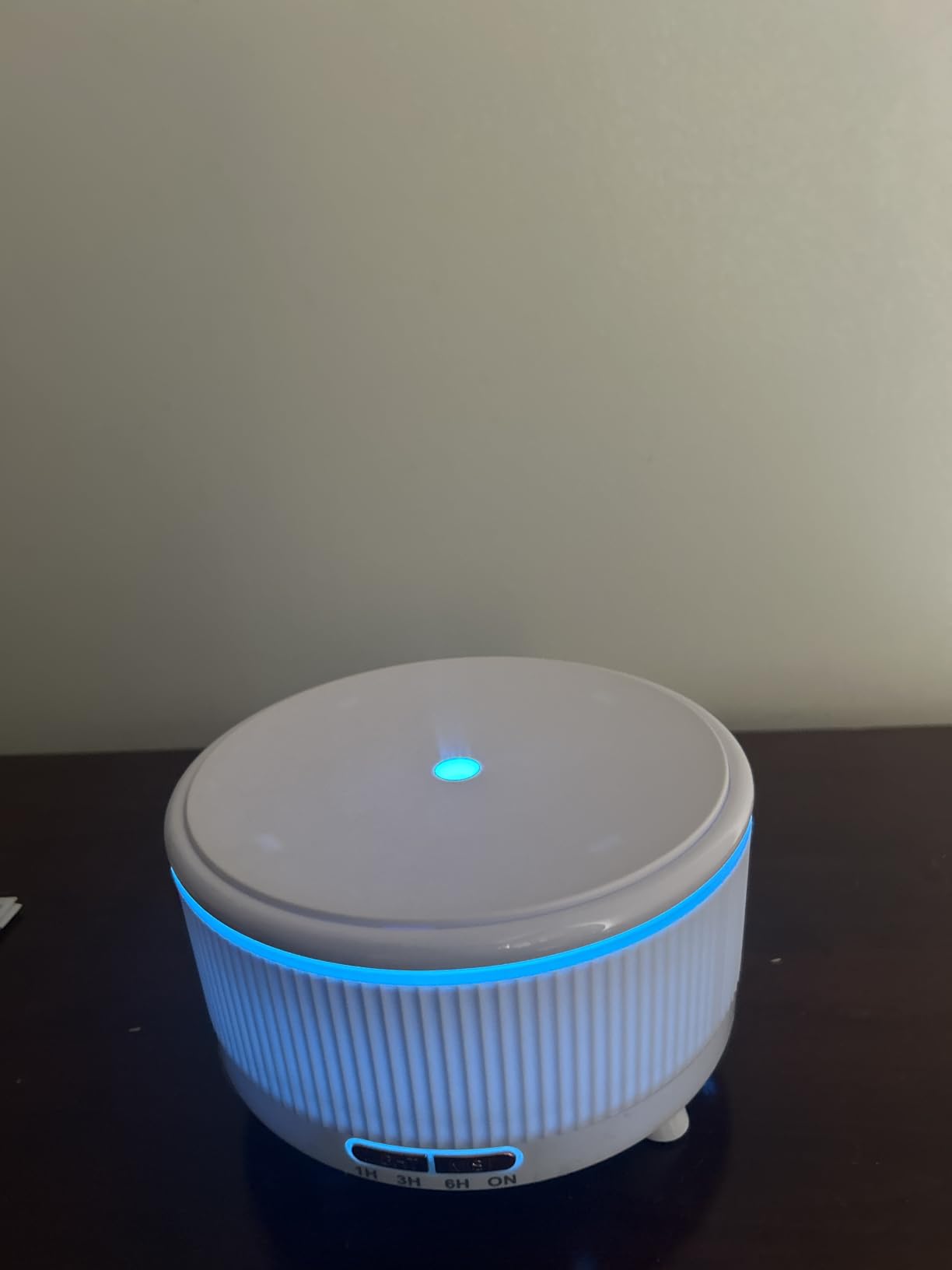 20-Hour Long-Lasting Aromatherapy, 500ML Large Essential Oil Diffuser: Ultrasonic Cool Mist Humidifier with Remote Control, 7 Color Lights, Timer, Auto-Off for Home/Bedroom/Yoga (White) customer photo 1