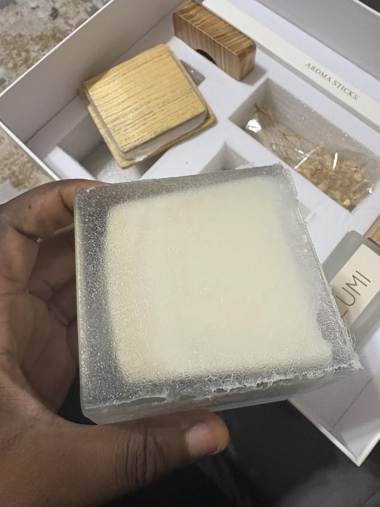 Luxury Aroma Gift Set | Peony Garden Scent - Reed Diffuser (200ml), Wood Wick Soy Candle (200g), Room Spray (50ml) | Includes Dried Flowers & 8 Reeds | Luxurious Fragrance for Home Décor | Great Gifts customer photo 1