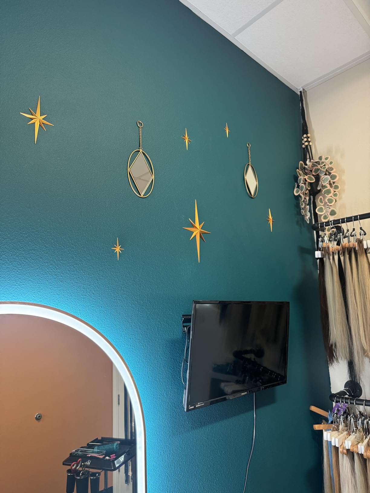 Stylor Mid Century Modern Decor, Gold Mcm Retro 3D Star Art Wall Sculpture, Plastic Starburst Decor, Vintage Celestial Whimsigoth Home Decor Accent. (Set of 6) customer photo 2