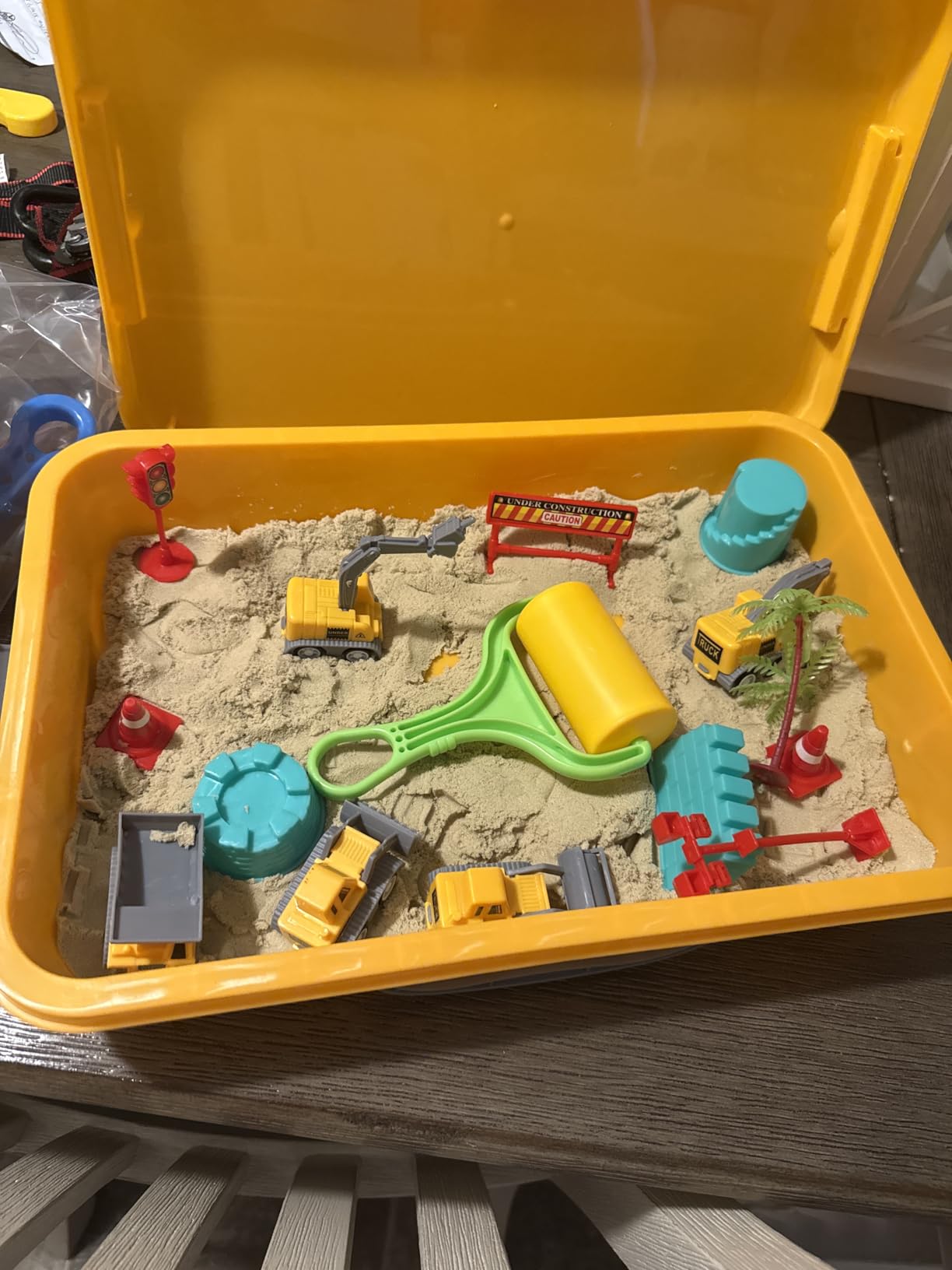 JOVA Klever Kits Construction Sensory Bin for Toddlers with Glow in The Dark Stones, Sandbox with Lid Castle Building kit customer photo 2