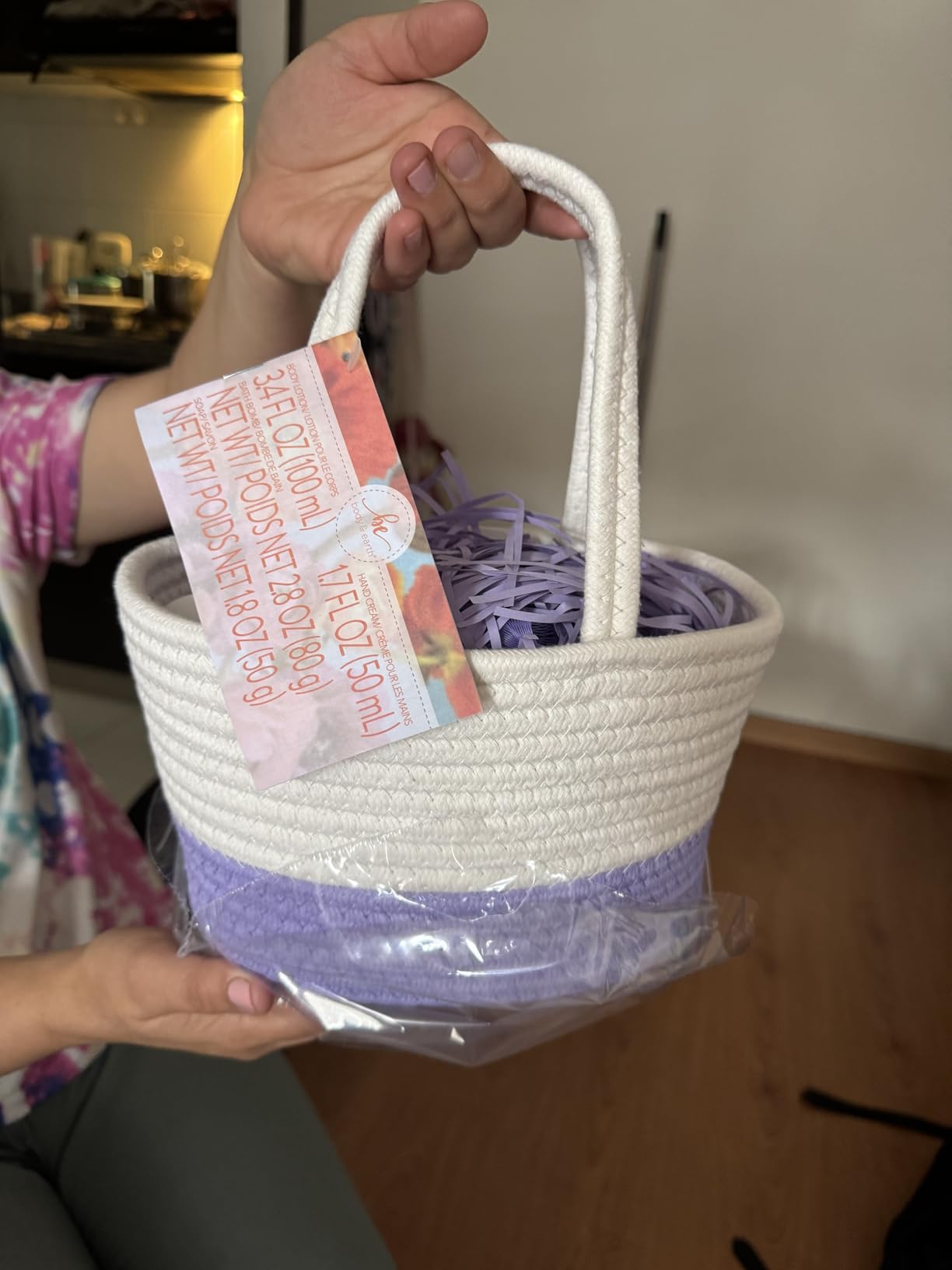 BODY & EARTH Spa Gift Baskets for Women 11pcs Lavender Gift Sets with Bubble Bath, Shower Gel, Body Lotion, Mom Birthday Gifts, Spa Kit, Purple Gift for Her, Christmas Gifts customer photo 1