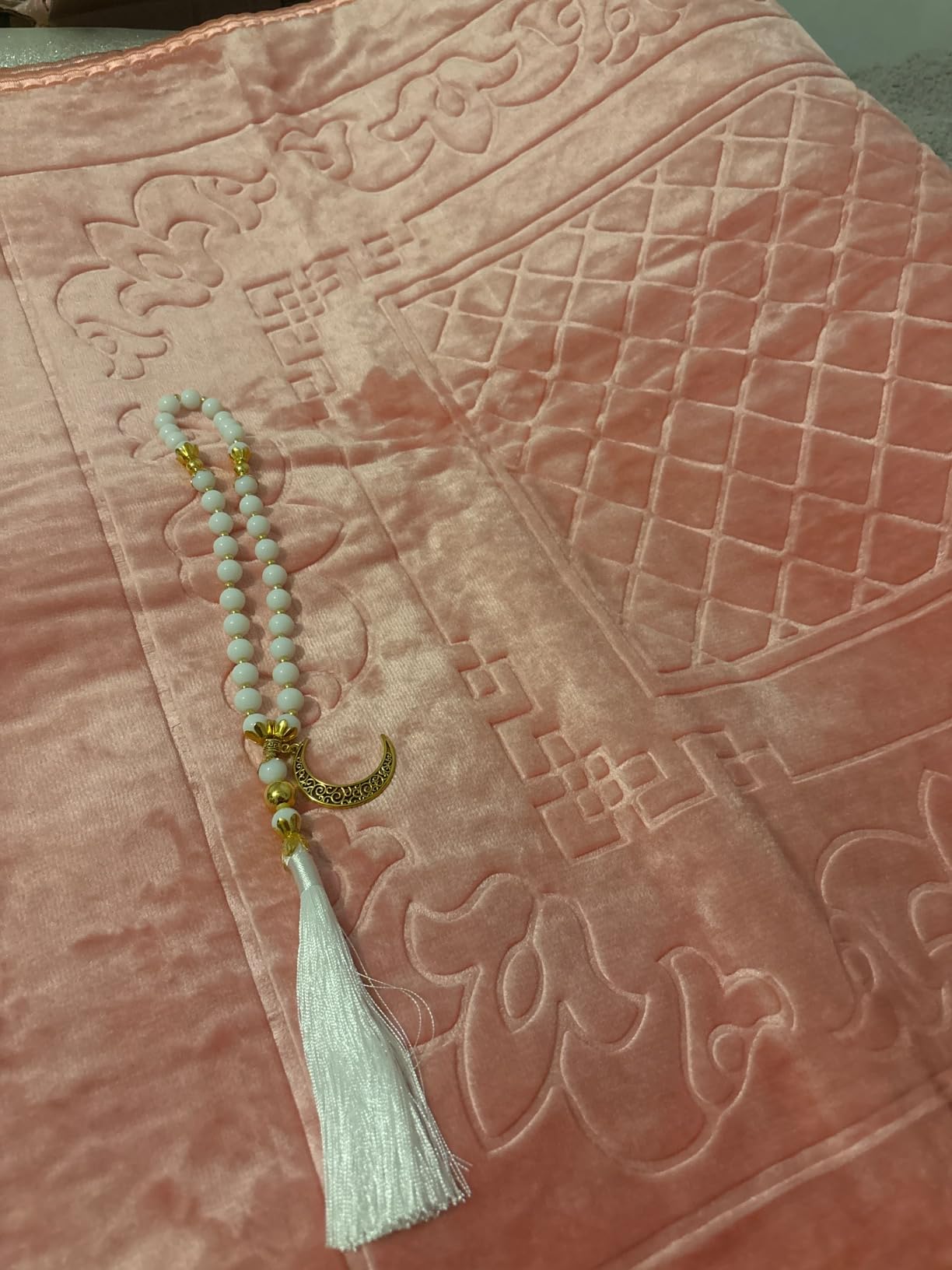 Muslim Prayer Rug with Tasbih Prayer Beads, Soft Large Prayer Matt Islam, Padded Islamic Prayer Mat Thick for Men and Women, Janamaz, Sajadah (Green) customer photo 2