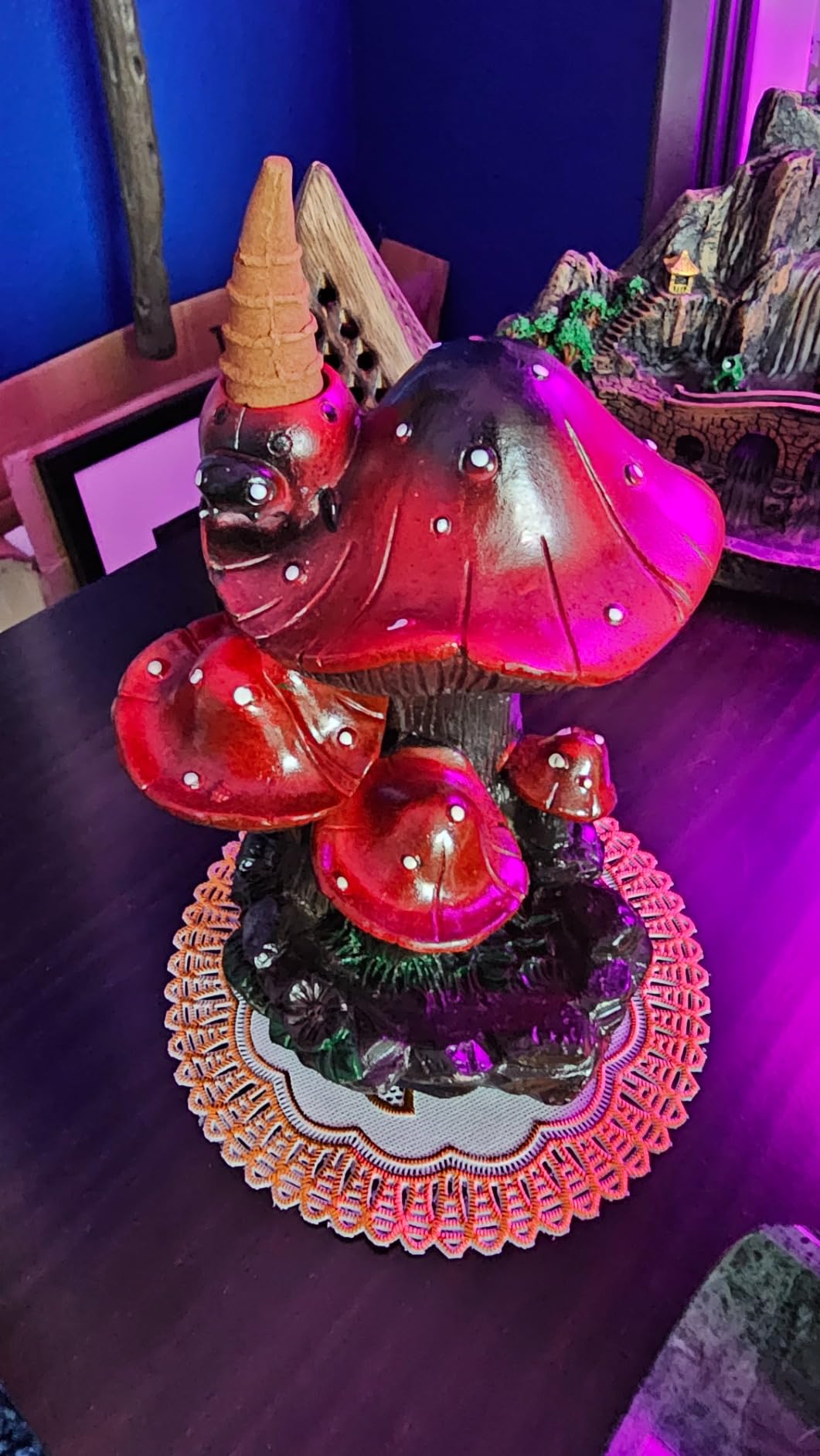 Mushroom Backflow Incense Holder - Ceramic Incense Cone Holder with 60 Backflow Incense Cones | Waterfall Incense Burner & Waterfall Fountain | Unique Smoke Cascade Effect for Relaxation & Meditation customer photo 1