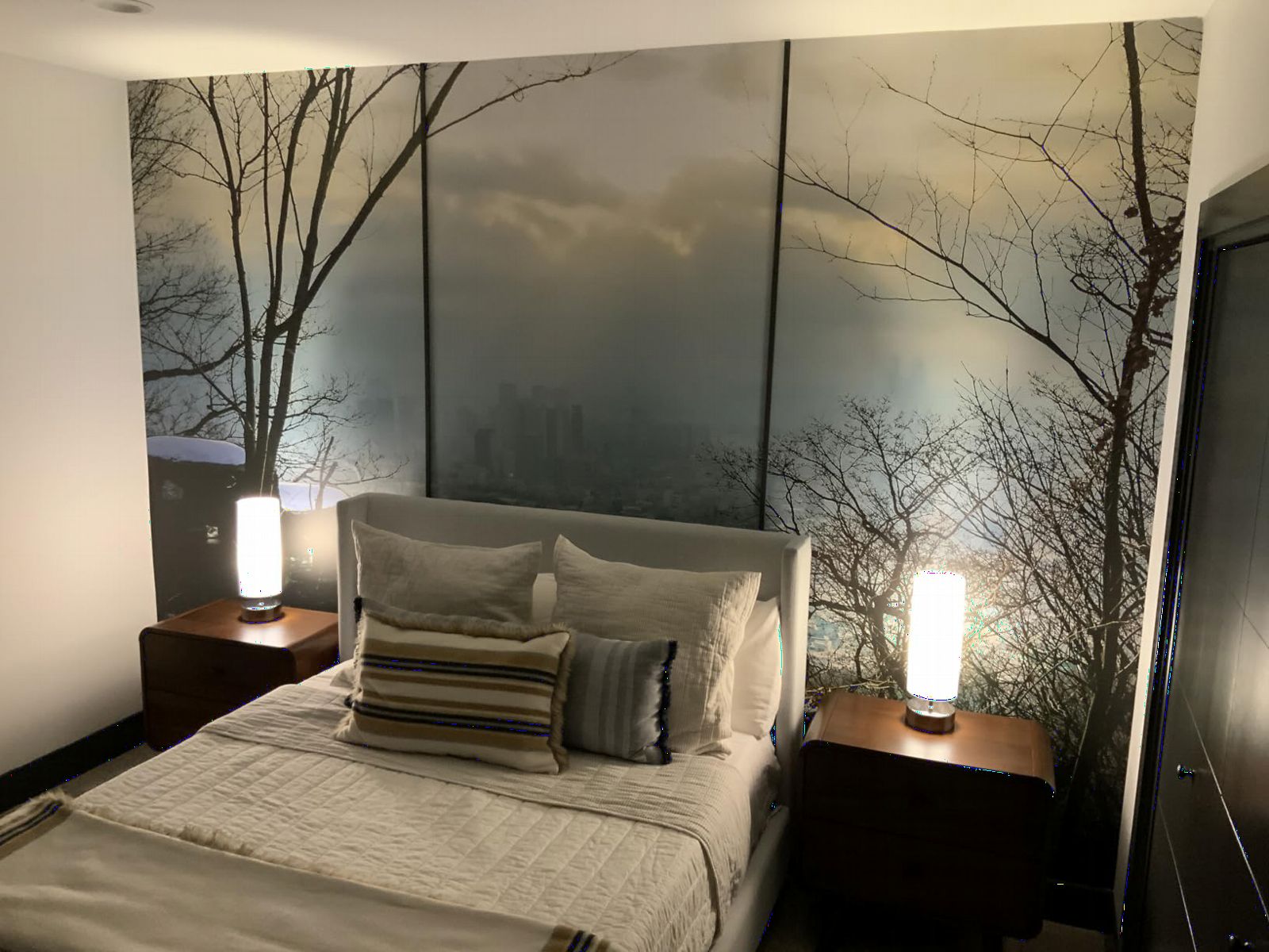 Rattan Table Lamp, Touch Control Bedside Table Lamp with Black Base, 3 Way Dimmable Nightstand Lamp with Dual-layer Shade, Boho Night Light for Bedroom Living Room Home Office, 9W LED Bulb Included customer photo 1
