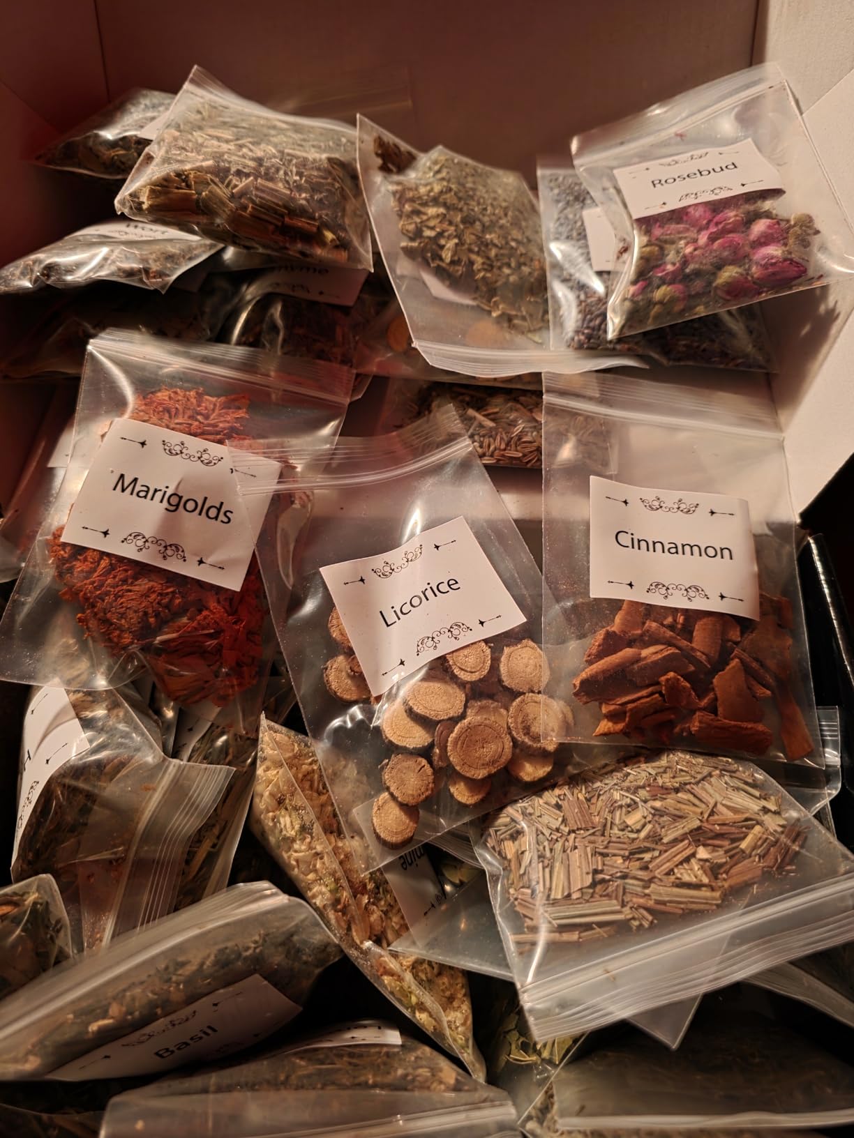 Witchcraft Herbs Kit, Dried Herbs and Flowers for Witch Beginners, 40 Pack | Herb for Wicca, Altar Supplies, Pagan Rituals, Magic Spell Jar, Candle Soap Making, Gifts for Witchy Women, Decorative Only customer photo 2