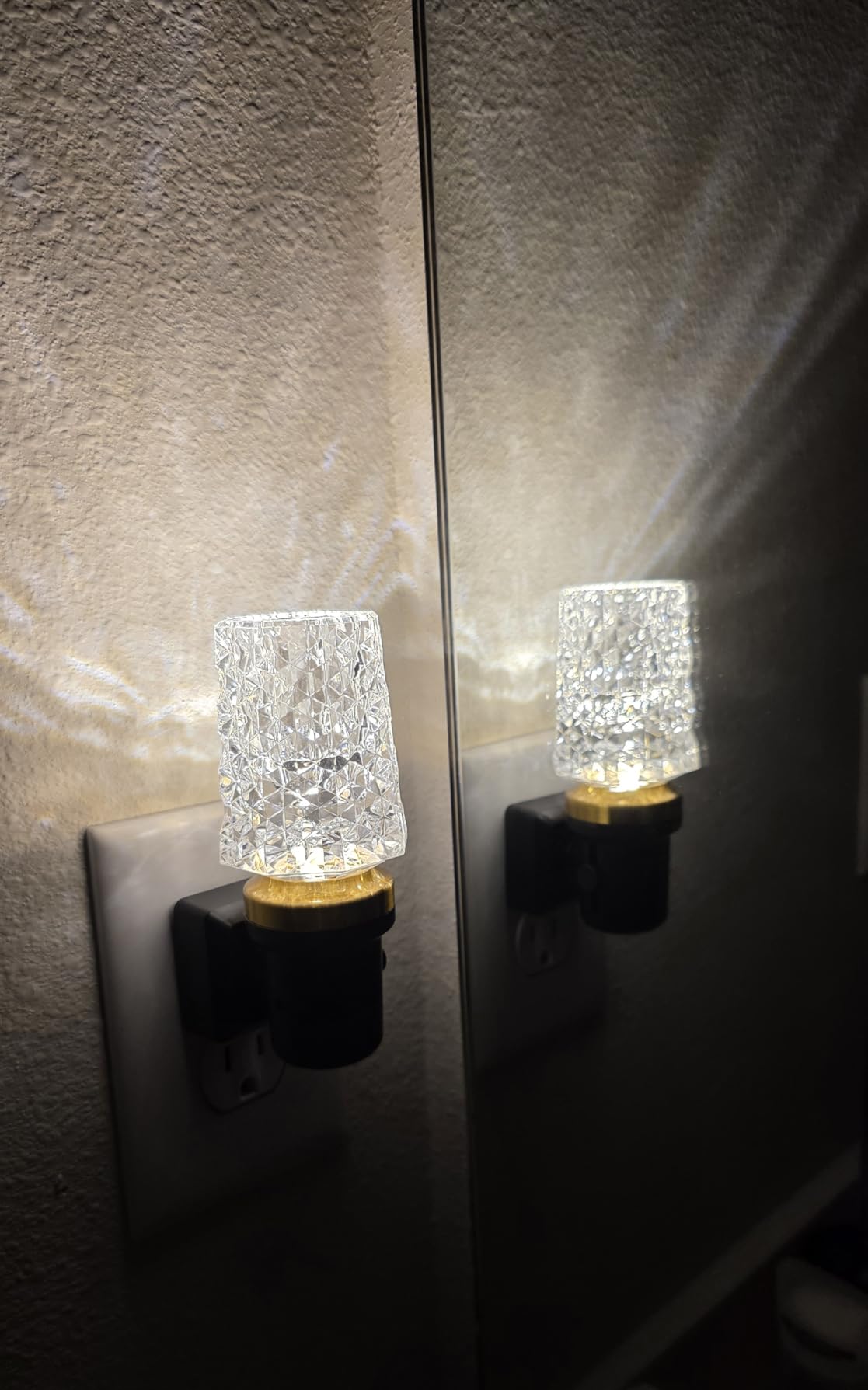 L LOHAS LED Night Light, Dimmable Night Lights Plug into Wall, Light Sensor | Automatic Nightlights Plug in, 3000K 100LM, LED Nightlight, Crystal Acrylic Decorative, Hallway Bedroom Bathroom, 1 Pack customer photo 2