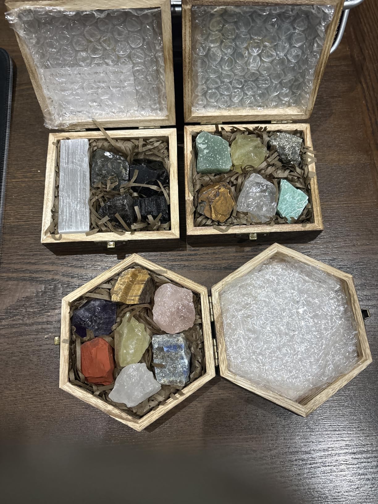 Anima Premium Protection Healing Crystals Set for Energy Shielding - Large Raw Obsidian, Black Tourmaline, Labradorite, Smoky Quartz & Selenite Bar - Wooden Gift Box and Guide Booklet Included customer photo 2