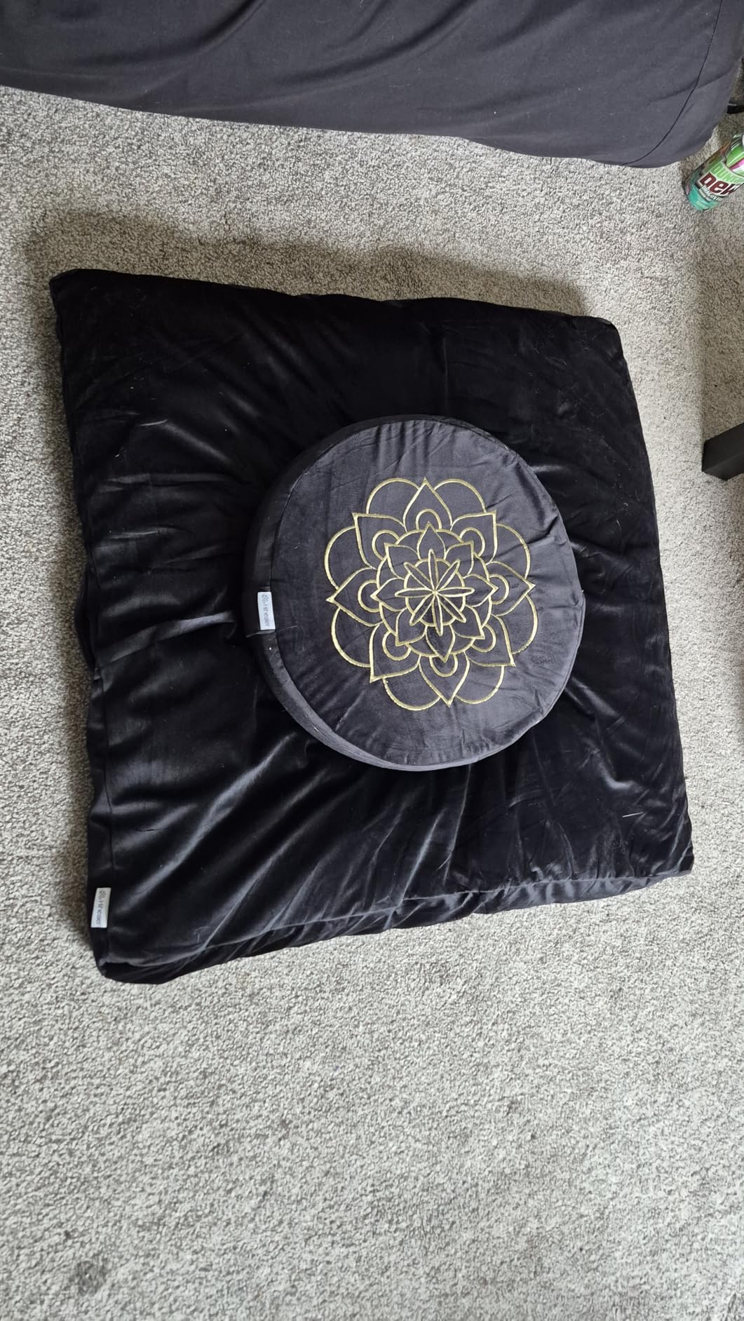 Hihealer Meditation Cushion Set Large Velvet Floor Pillow & Traditional Tibetan Yoga Bolster for Adults Zafu Meditation Mat with Buckwheat Filling (Black) customer photo 2
