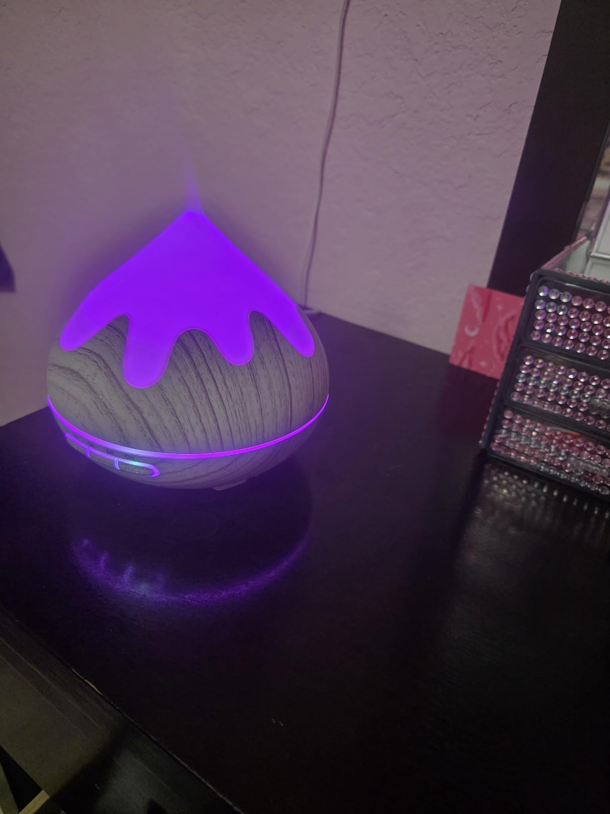 500ML Essential Oil Diffuser, Aromatherapy Diffuser with Remote Control, Multifunctional Air Diffusers for Home Office Room, Fragrance Aroma Diffuser with 7 Color LED & 2 Mist Mode, Dark Brown customer photo 1