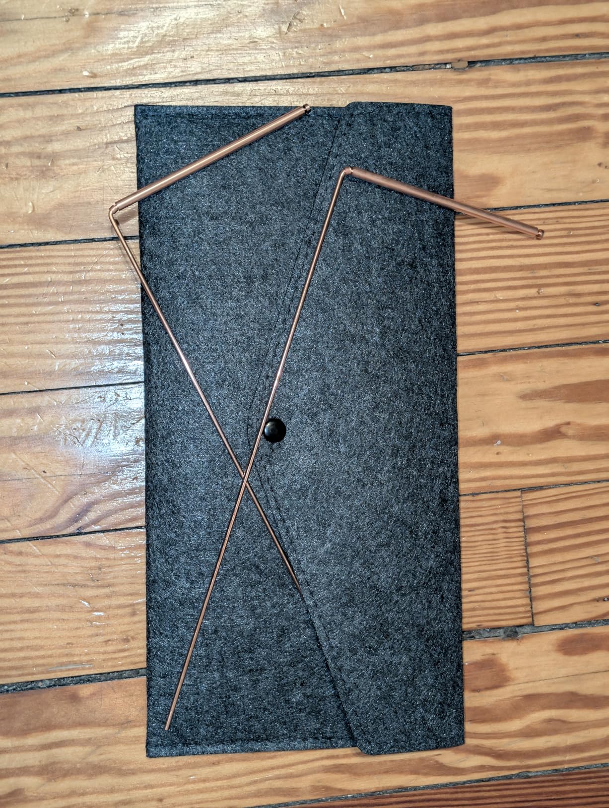 2 Pack Dowsing Rods Copper Spiritual with Bag for Detection, Ghost Hunting | Dowsing Rods with Handles for Water Divining, Treasure Hunting, Finding Lost Items, and Spiritual Practice customer photo 1