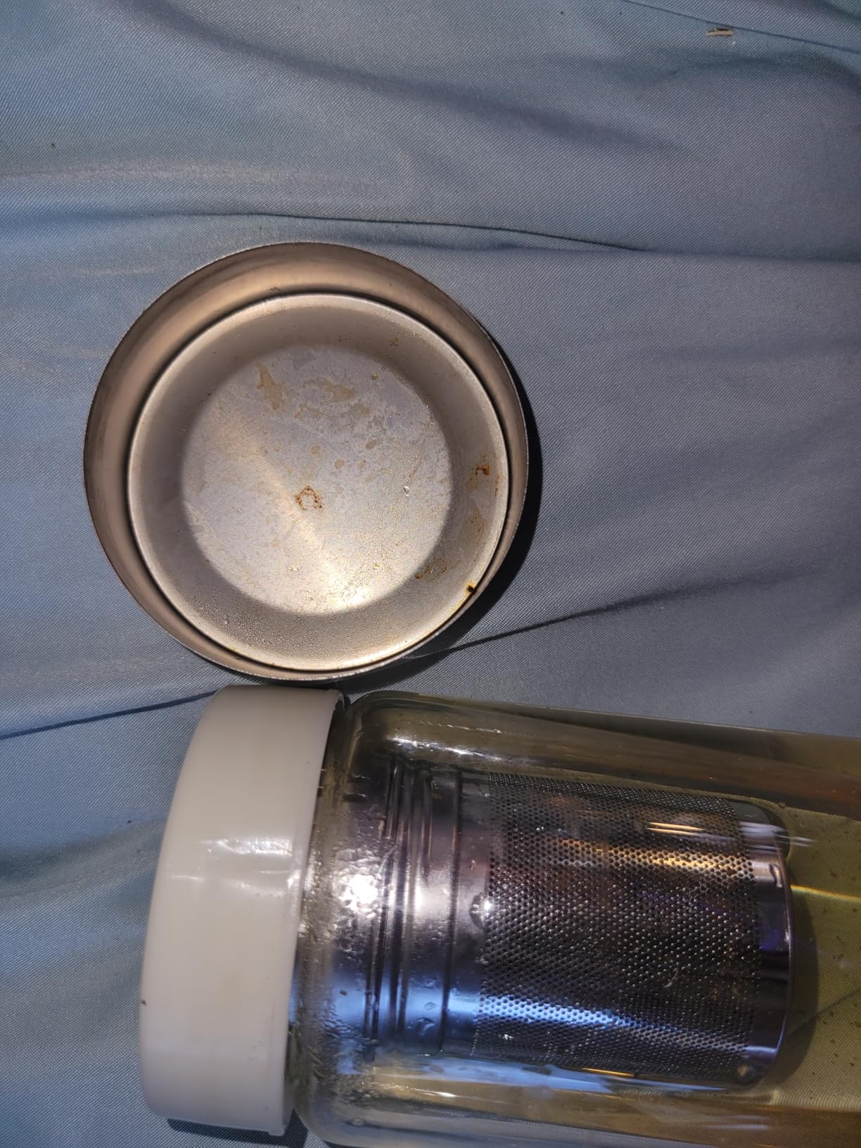 Crystal Water Bottle with 3 Changeable Stones - Amethyst, Rose Quartz & Clear Quartz Crystals, for Tea Lovers customer photo 1