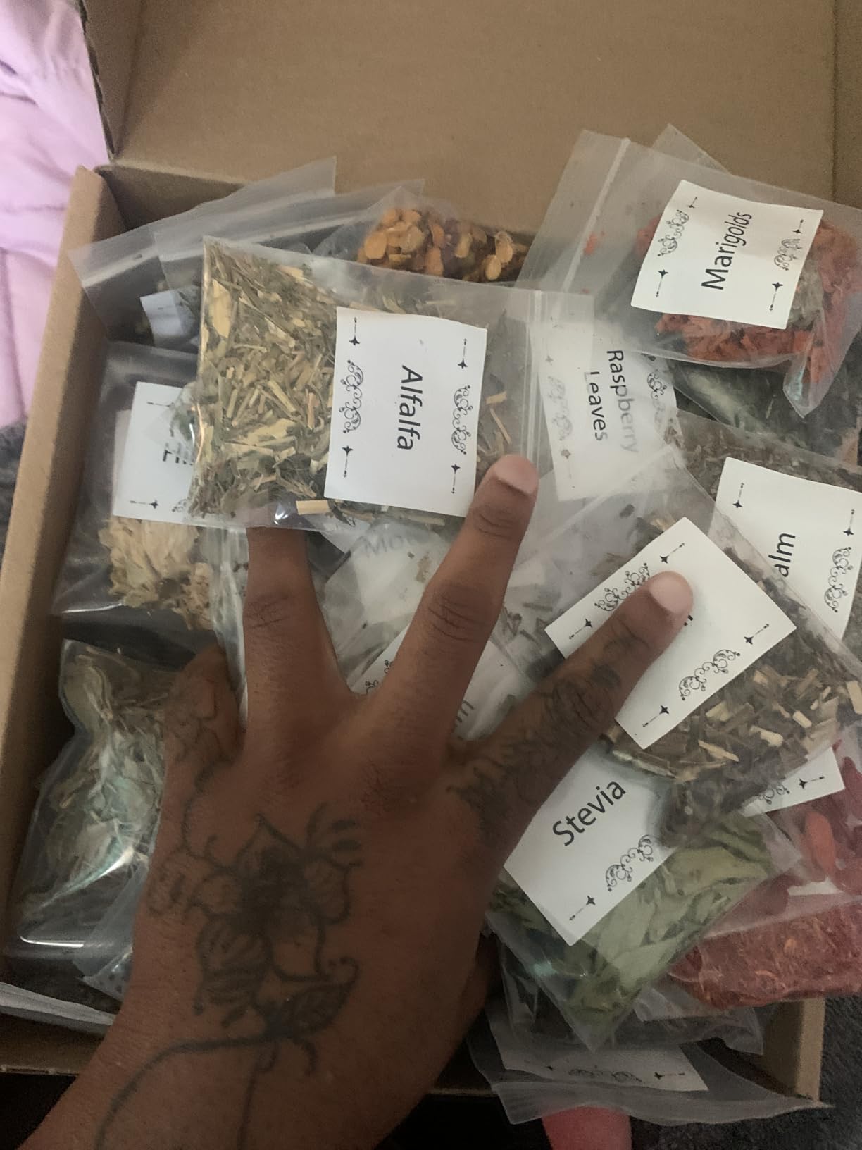 Witchcraft Supplies Herbs Kit, Dried Flowers for Witch Beginner, 70 Pack | Bulk Herb Gift Set for Wicca, Pagan, Wiccan Rituals, Magic Spell, Altar Supplies, Natural Herbal for Candle Soap Making customer photo 1