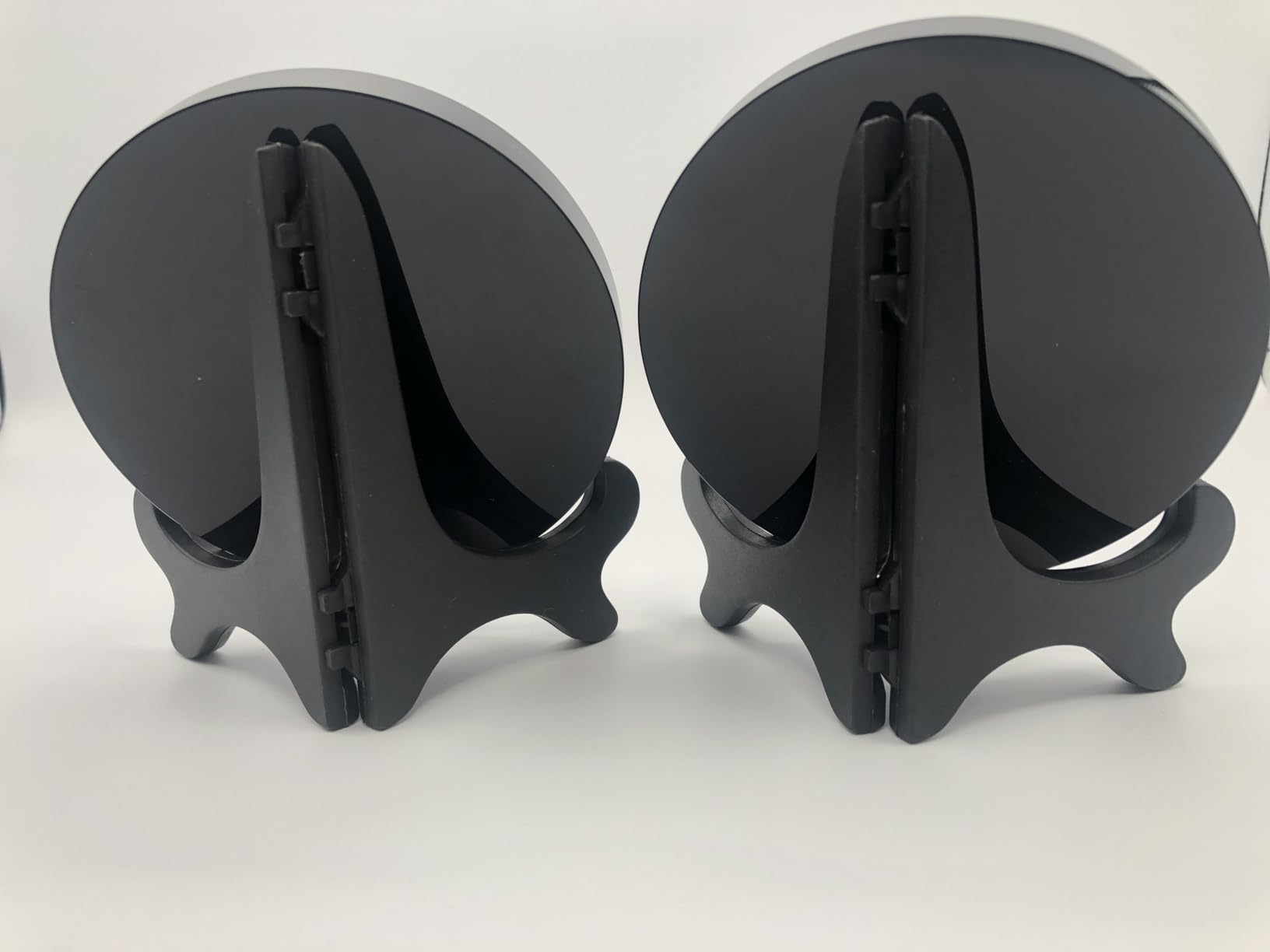 Kathfly 2 Pcs Black Obsidian Scrying Mirror 3.94 in with Wood Stand, Obsidian Crystal for Meditation, Witchcraft, Divination Tools, Spiritual Practices Home Desk Decor Gothic Craft(10 Cm) customer photo 2