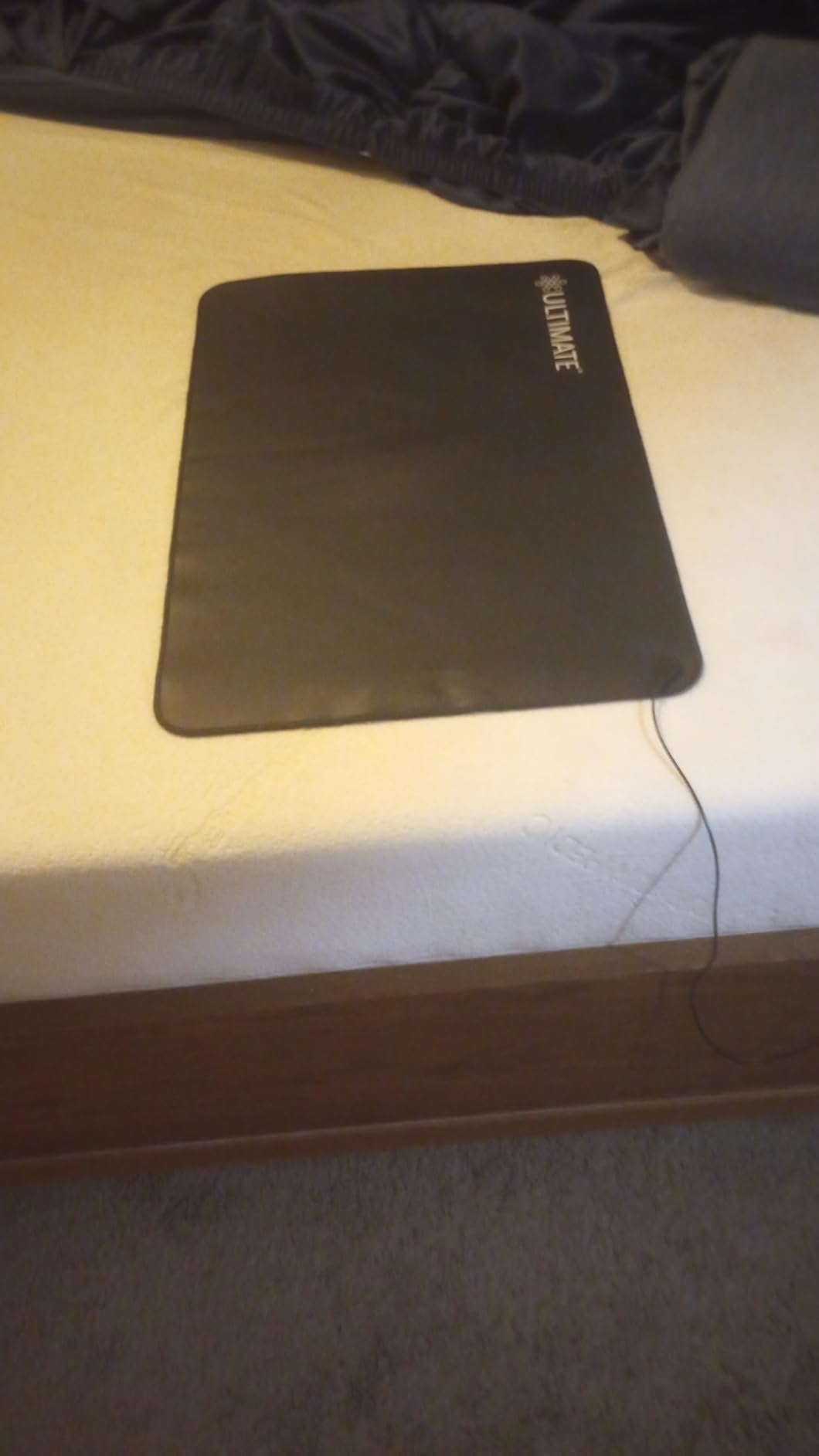 Ultimate Grounding Mat, Conductive Carbon Grounded Pad. Supports Sleep, Energy, Pain Relief, Inflammation & Wellness. Connect to The Earth Indoors. with 18-Foot Grounding Cord customer photo 1