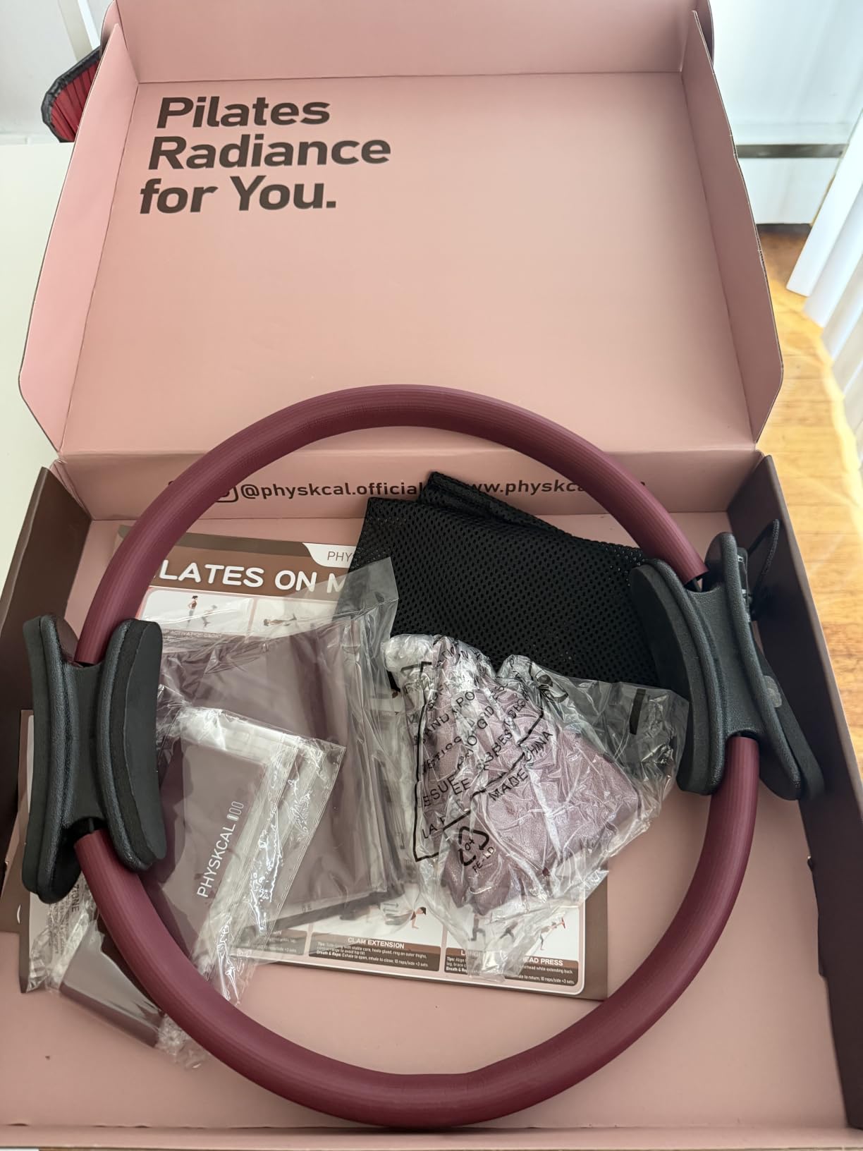 PhysKcal Pilates Kit, 15-Inch Pilates Ring with 1x Pilates Ball & 5X Bands customer photo 2