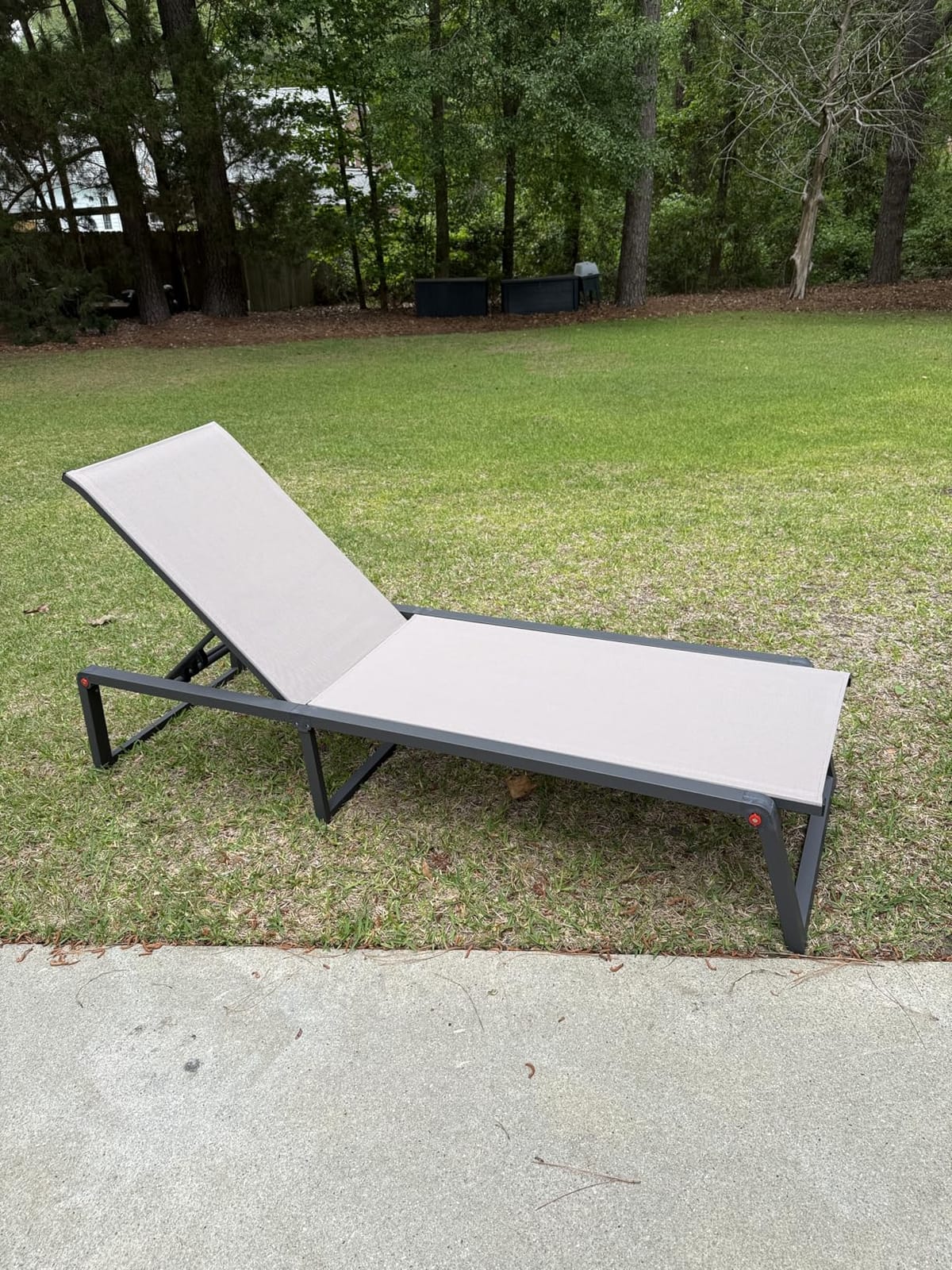 Aluminum Chaise Lounge Chair Outdoor, Foldable & No Assembly Patio Pool Lounge Chairs 5-Position Recliner for Outside, Fully Grounded Legs Sun Lounger for Poolside, Khaki customer photo 2