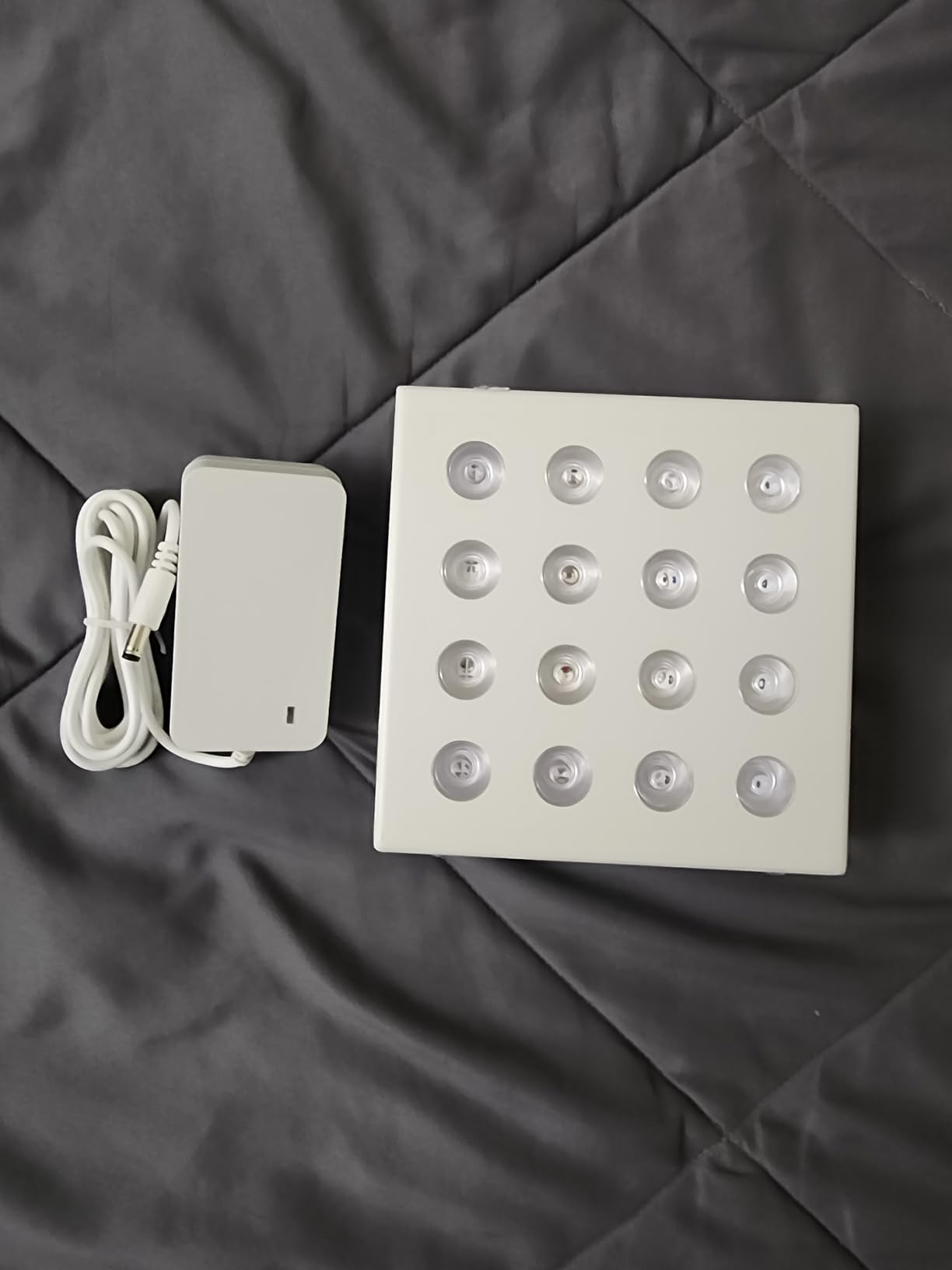 Curved Red Light Therapy Panel, 105 LEDs, 660nm Red & 850nm Near-Infrared | Switchable Modes, for Full-Body Use, Home Self-Care customer photo 1