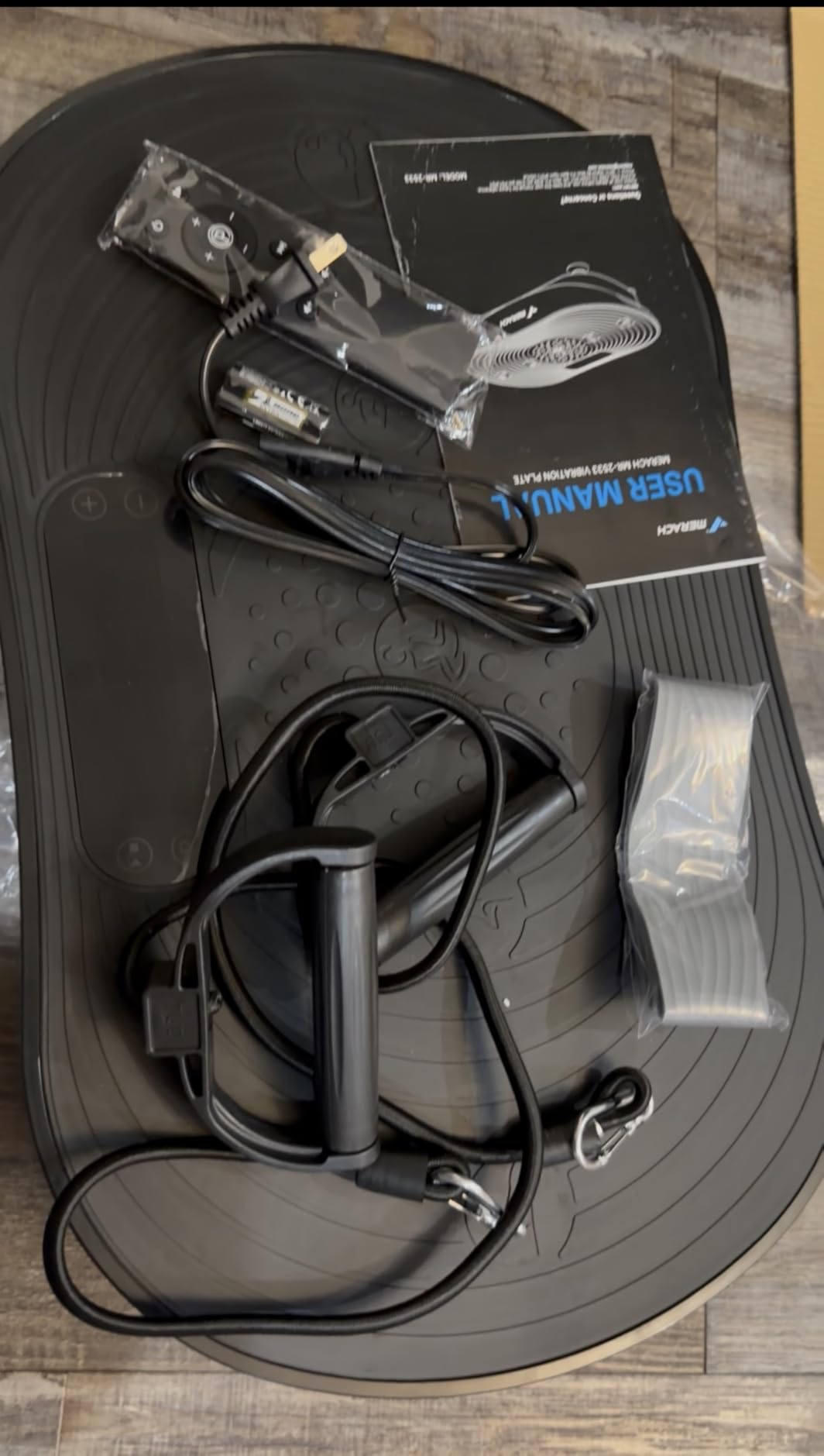 MERACH V33 Pro Vibration Plate - LED Touch Screen Bluetooth Pull Cord customer photo 2