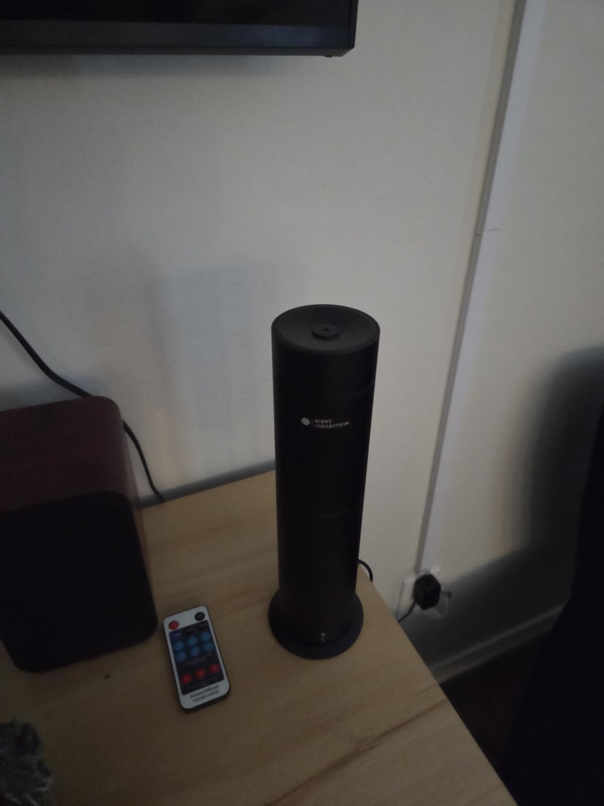Hotel Waterless Scent Diffuser with 6 Fragrance Oils Covers up to 700 Sq Ft | Cold air scent diffuser with APP control, 6 fragrance oils, open bottle design, quiet operation, and 700 sq ft coverage. customer photo 1