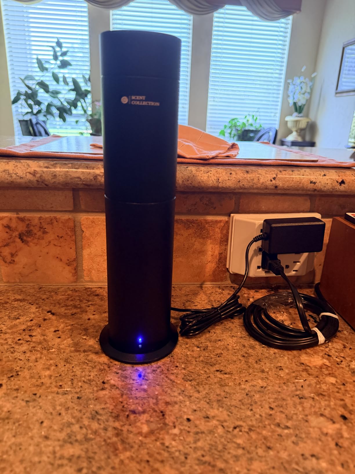Hotel Waterless Scent Diffuser with 6 Fragrance Oils Covers up to 700 Sq Ft | Cold air scent diffuser with APP control, 6 fragrance oils, open bottle design, quiet operation, and 700 sq ft coverage. customer photo 2