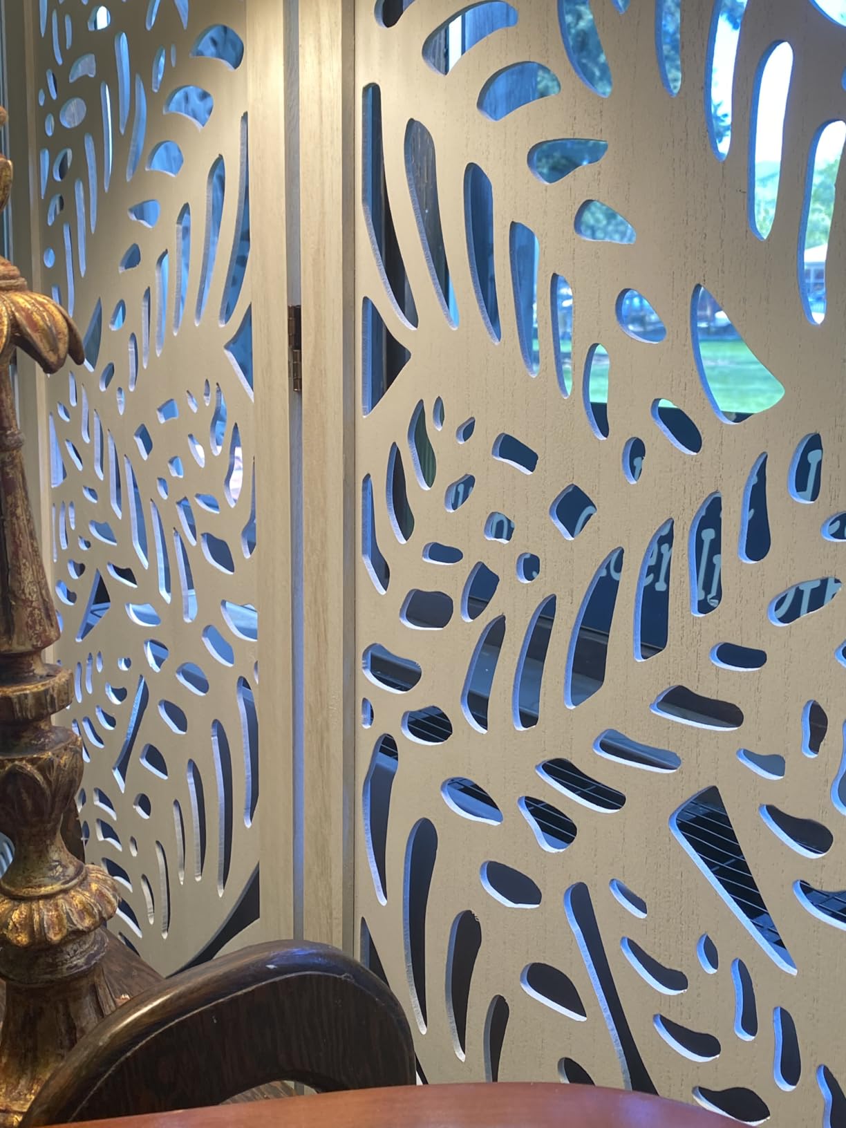 Leaf-Carved Room Divider Privacy Screen - 67 Inch Tall Foading Decorative Wood Screen Dividers Panel for Home - Natural Wood Room Partitions for Enhanced Privacy and Style Natural 6 Paned customer photo 1